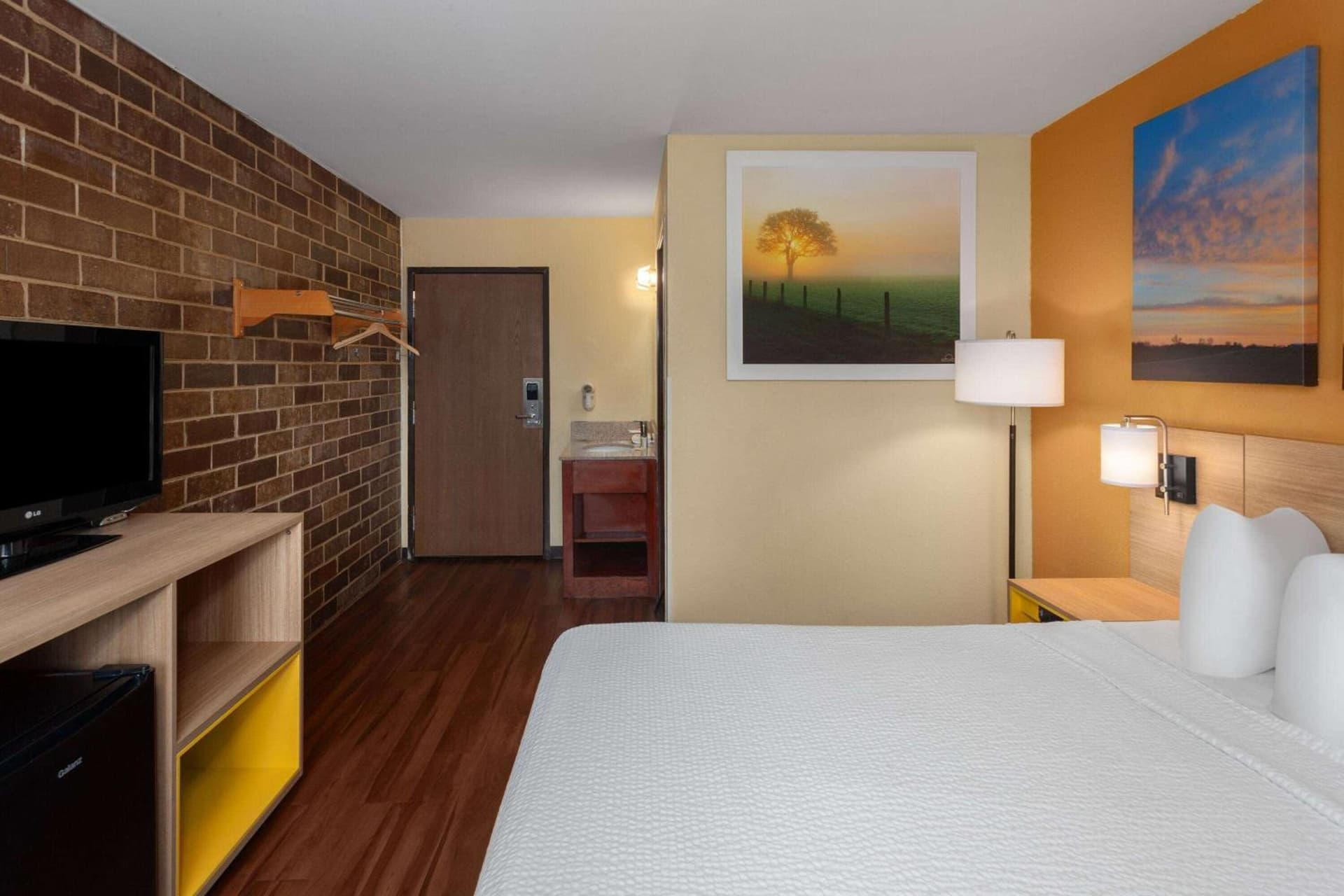 Days Inn by Wyndham Rockford I-90 Walking Distance to Casino gallery photo in Rockford, IL — image 5