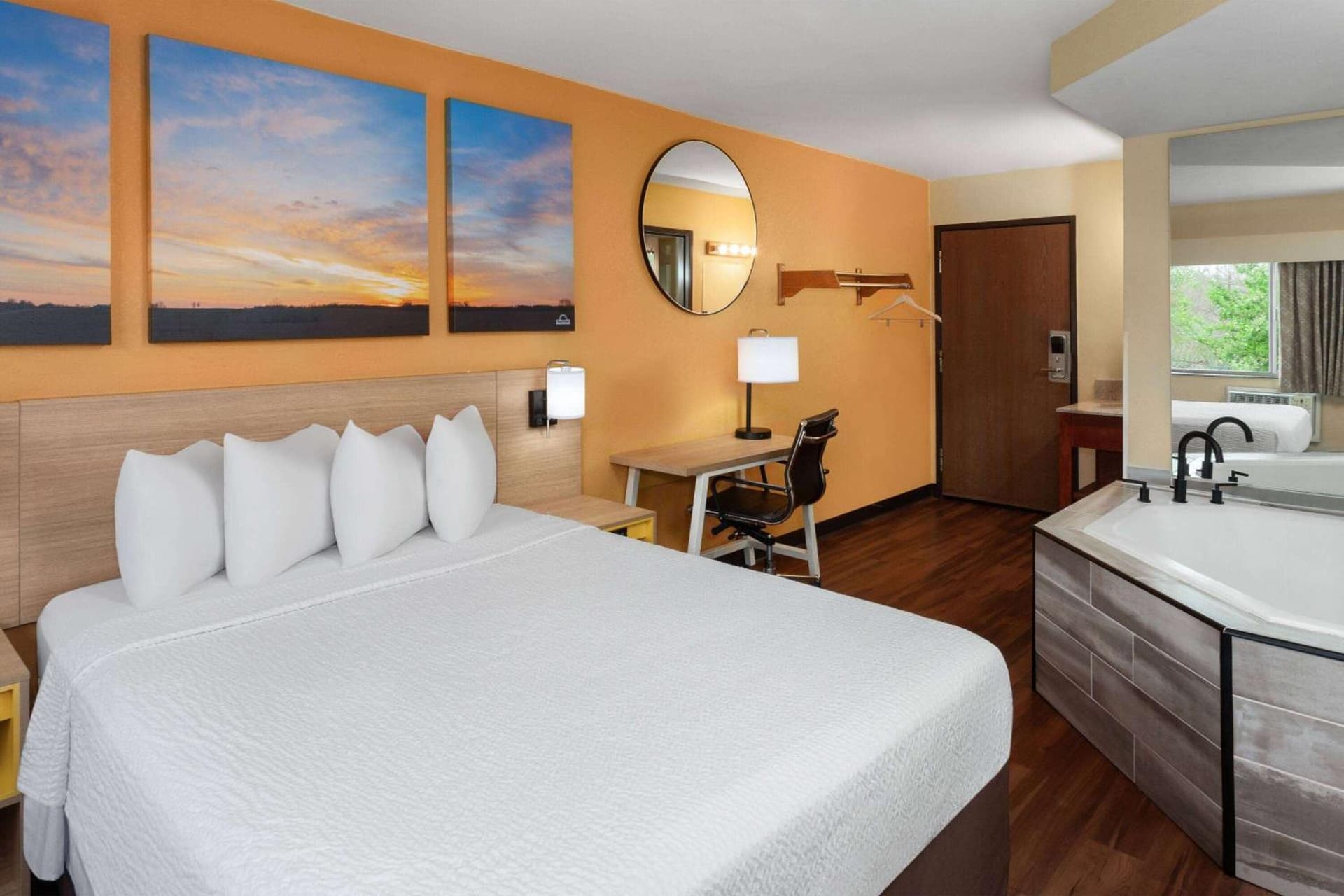 Days Inn by Wyndham Rockford I-90 Walking Distance to Casino gallery photo in Rockford, IL — image 7