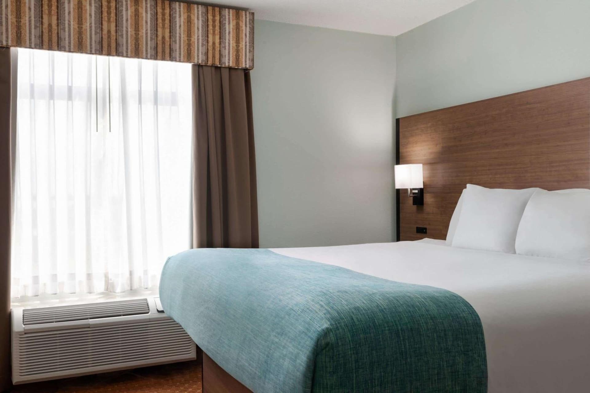 Wingate by Wyndham Louisville East gallery photo in Louisville, KY — image 58