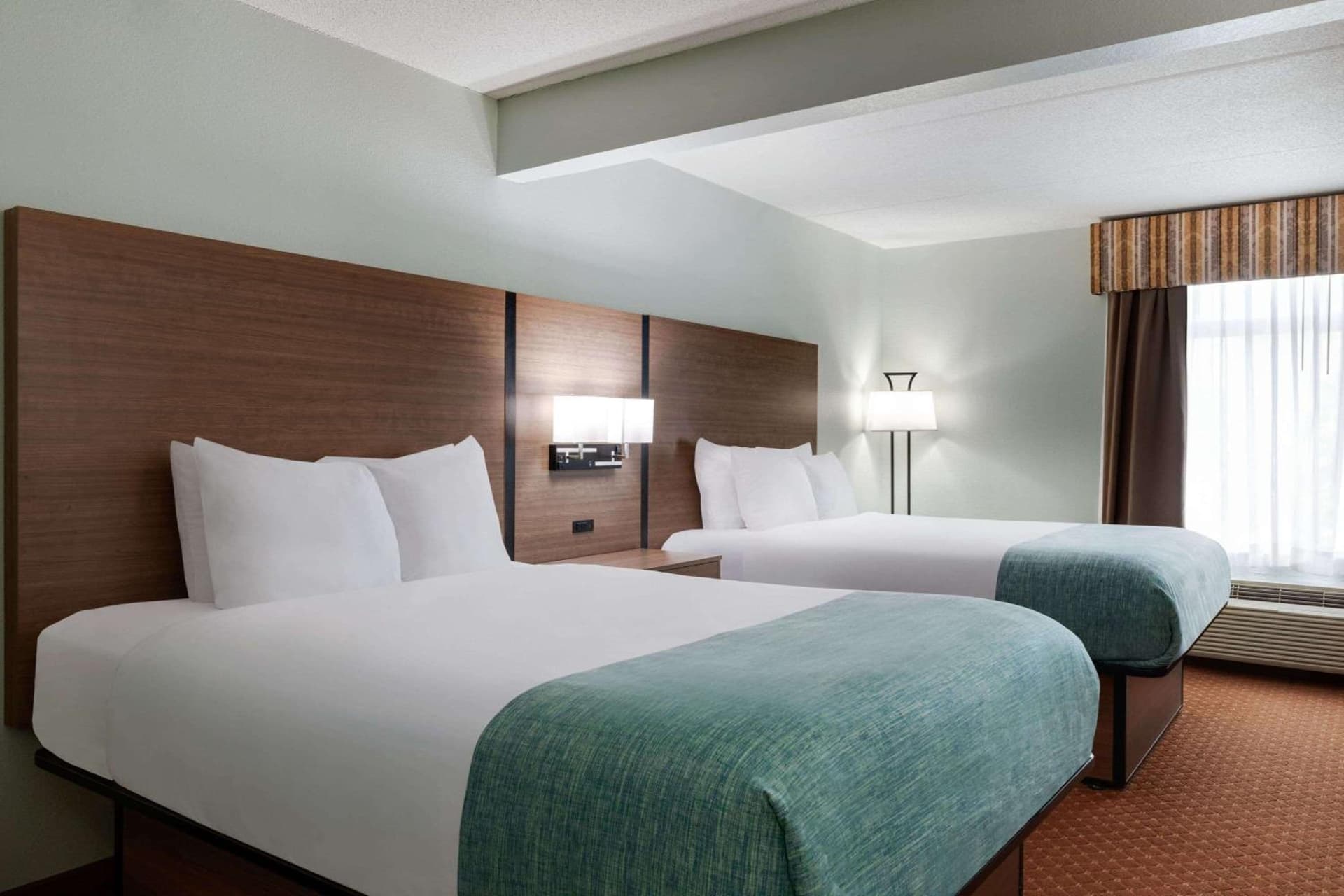 Wingate by Wyndham Louisville East gallery photo in Louisville, KY — image 22
