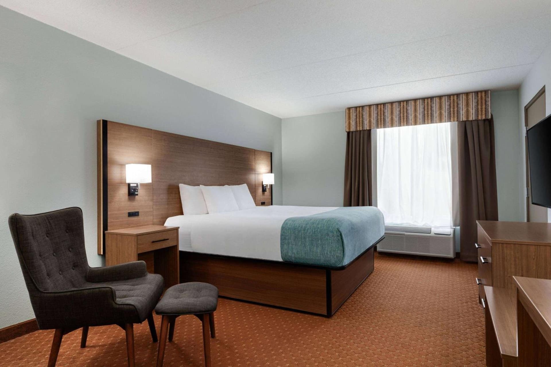 Wingate by Wyndham Louisville East gallery photo in Louisville, KY — image 74