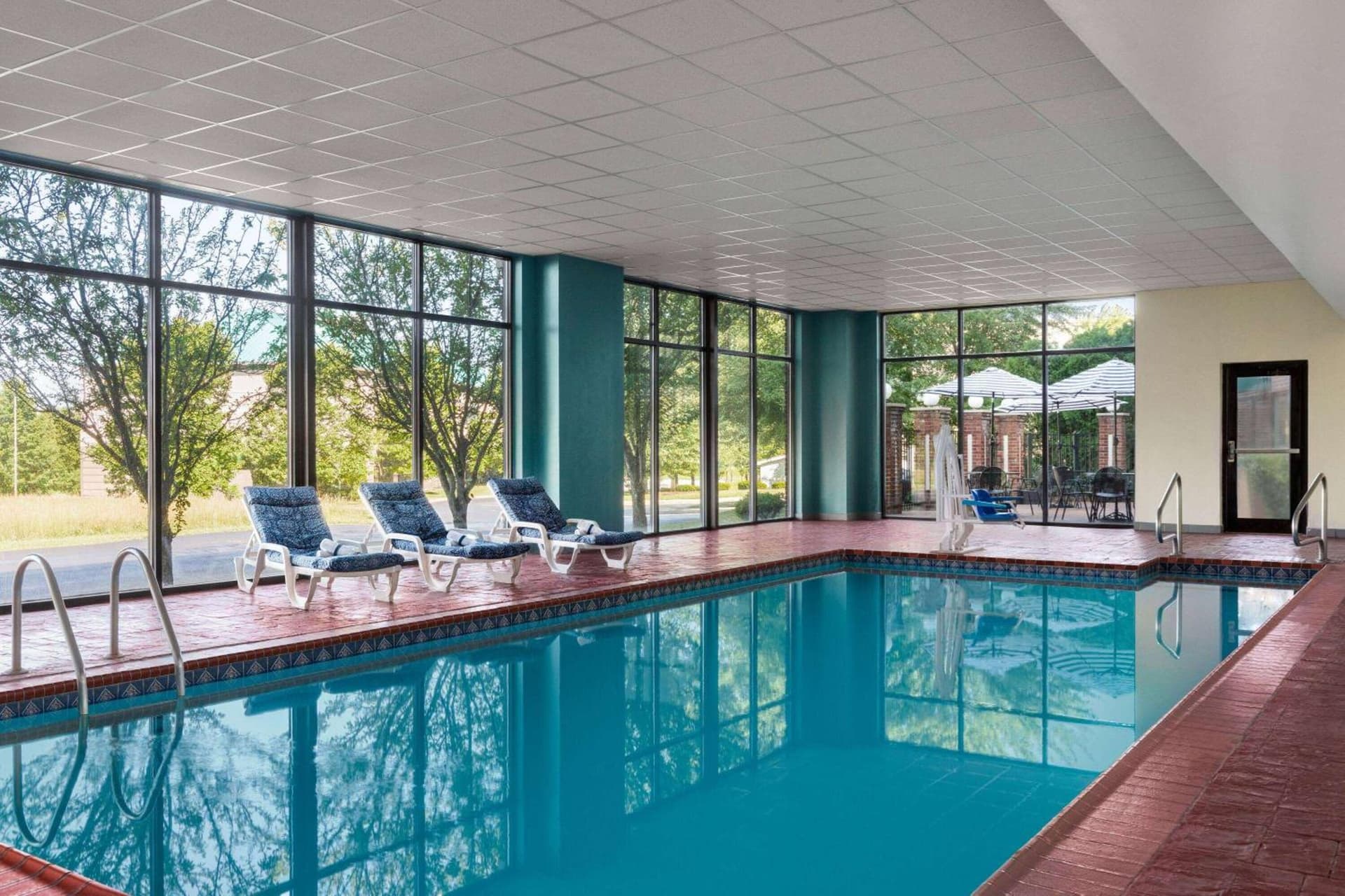 Wingate by Wyndham Louisville East gallery photo in Louisville, KY — image 60