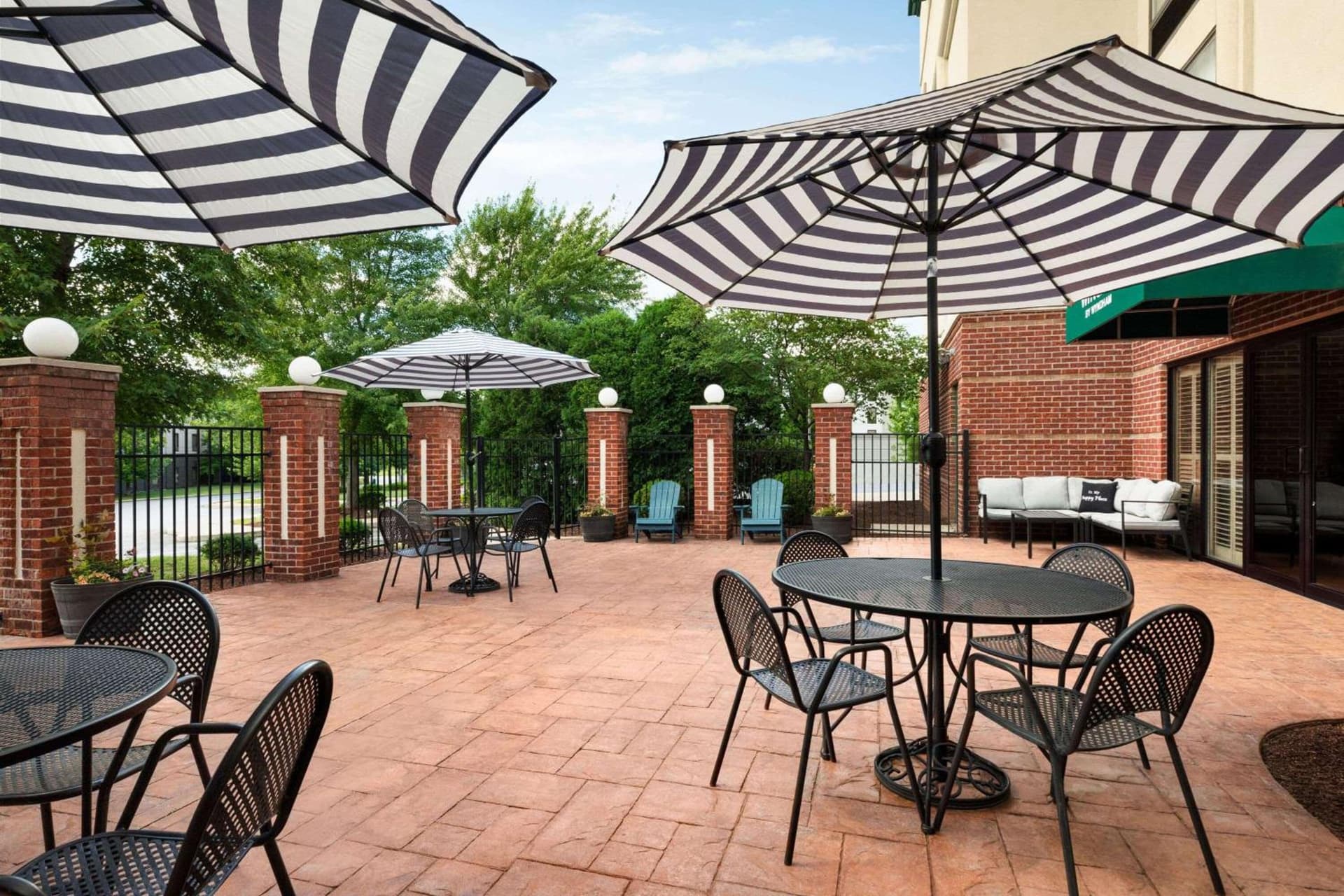 Wingate by Wyndham Louisville East gallery photo in Louisville, KY — image 10