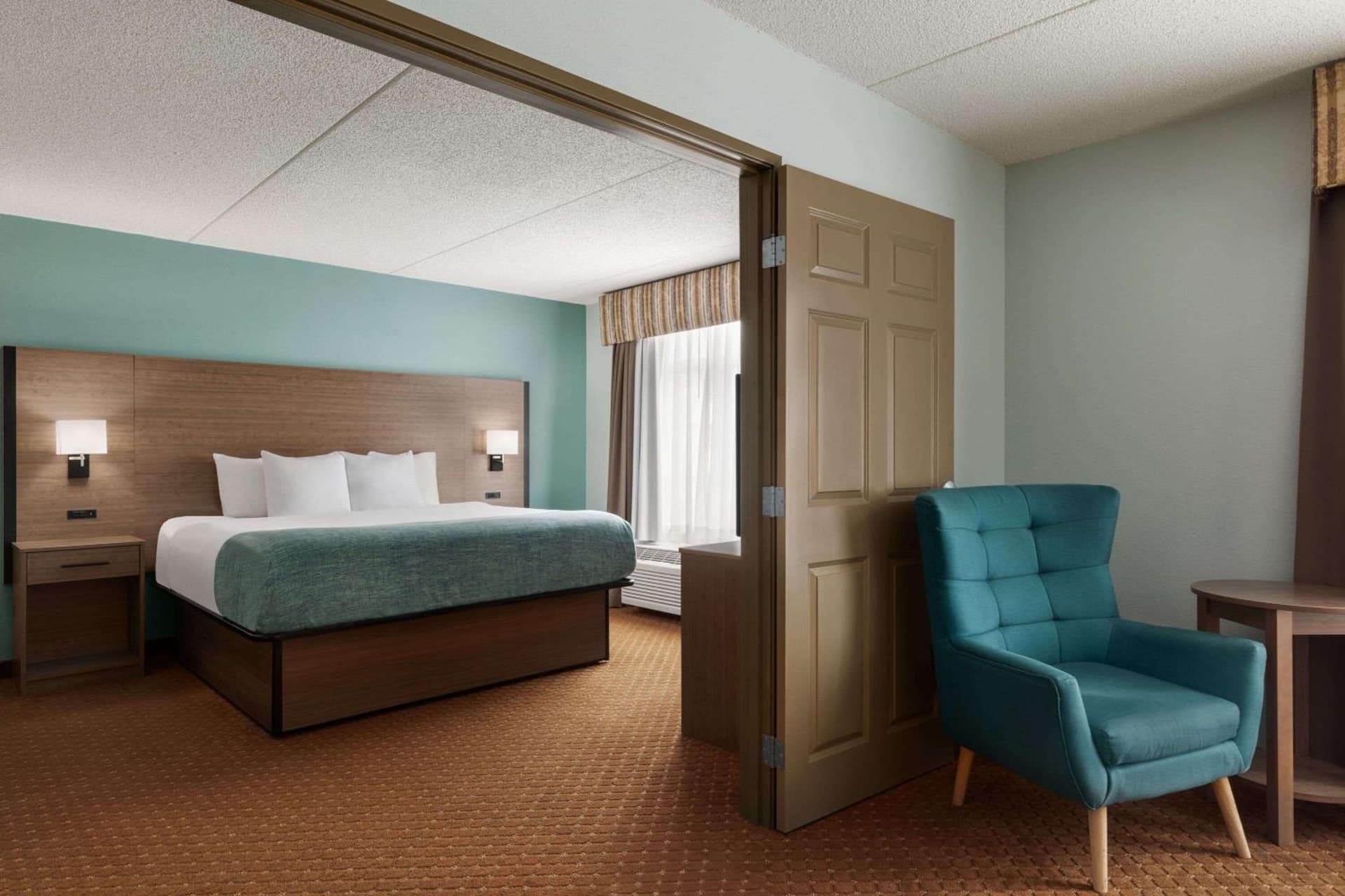 Wingate by Wyndham Louisville East gallery photo in Louisville, KY — image 73