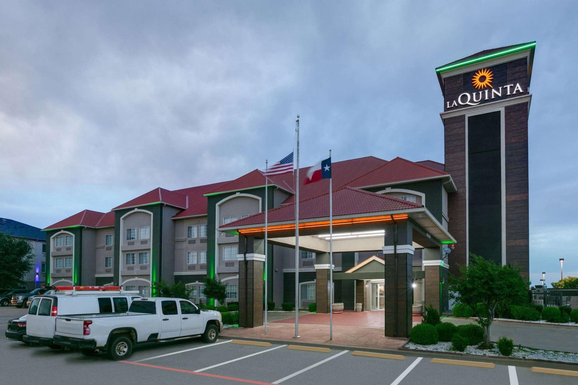 La Quinta by Wyndham Weatherford featured exterior or lobby in Weatherford, TX — similar hotel