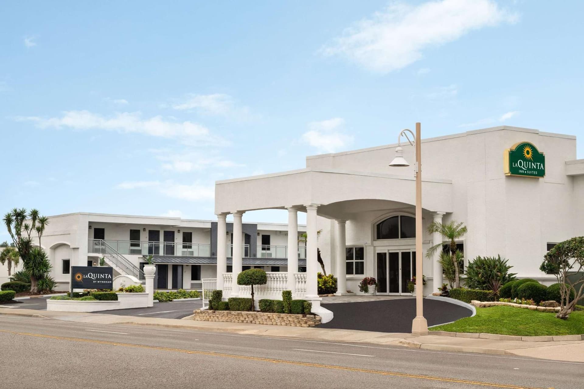 La Quinta by Wyndham Oceanfront Daytona Beach featured exterior or lobby in Daytona Beach, FL — similar hotel