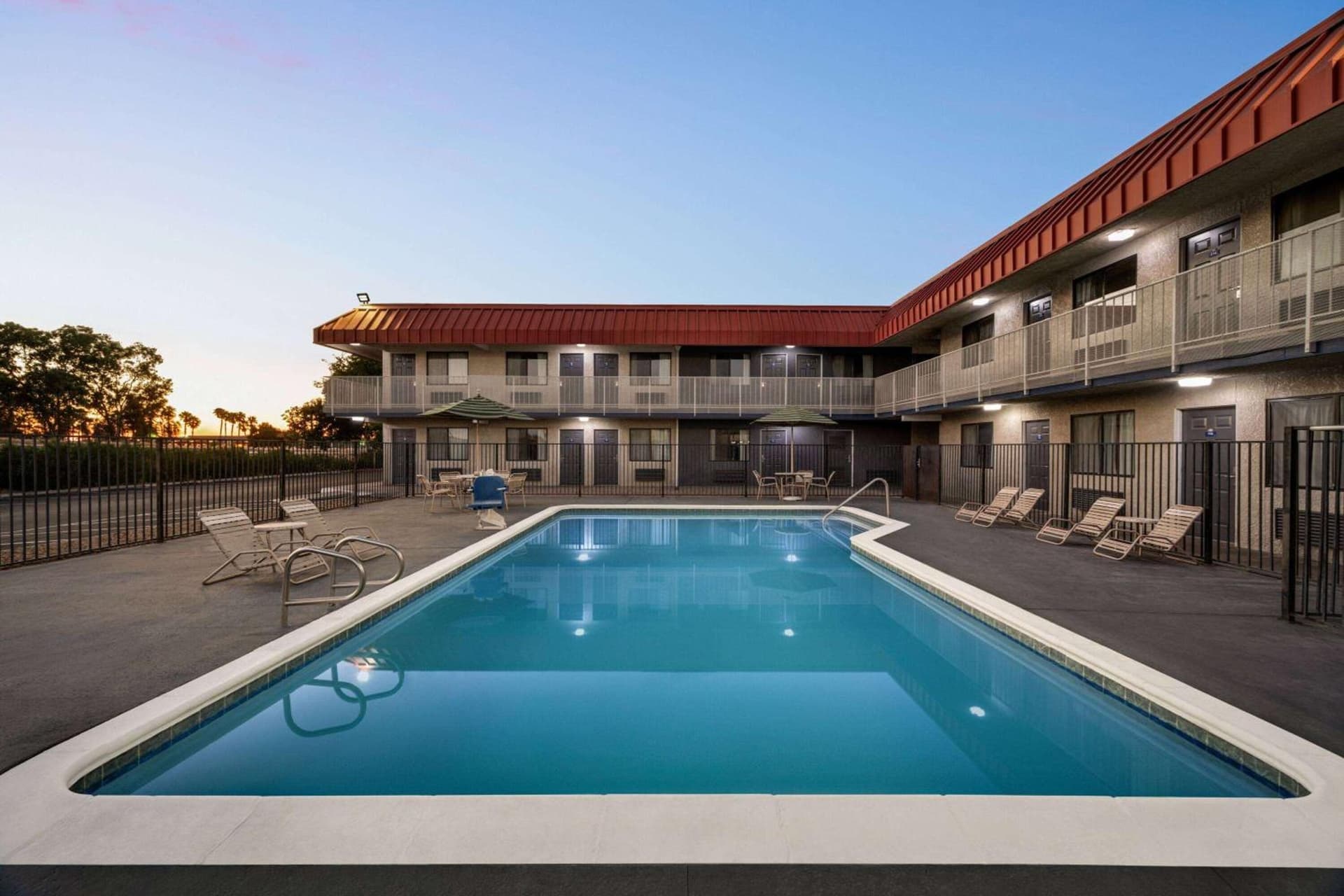 Days Inn by Wyndham Fresno South gallery photo in Fresno, CA — image 14