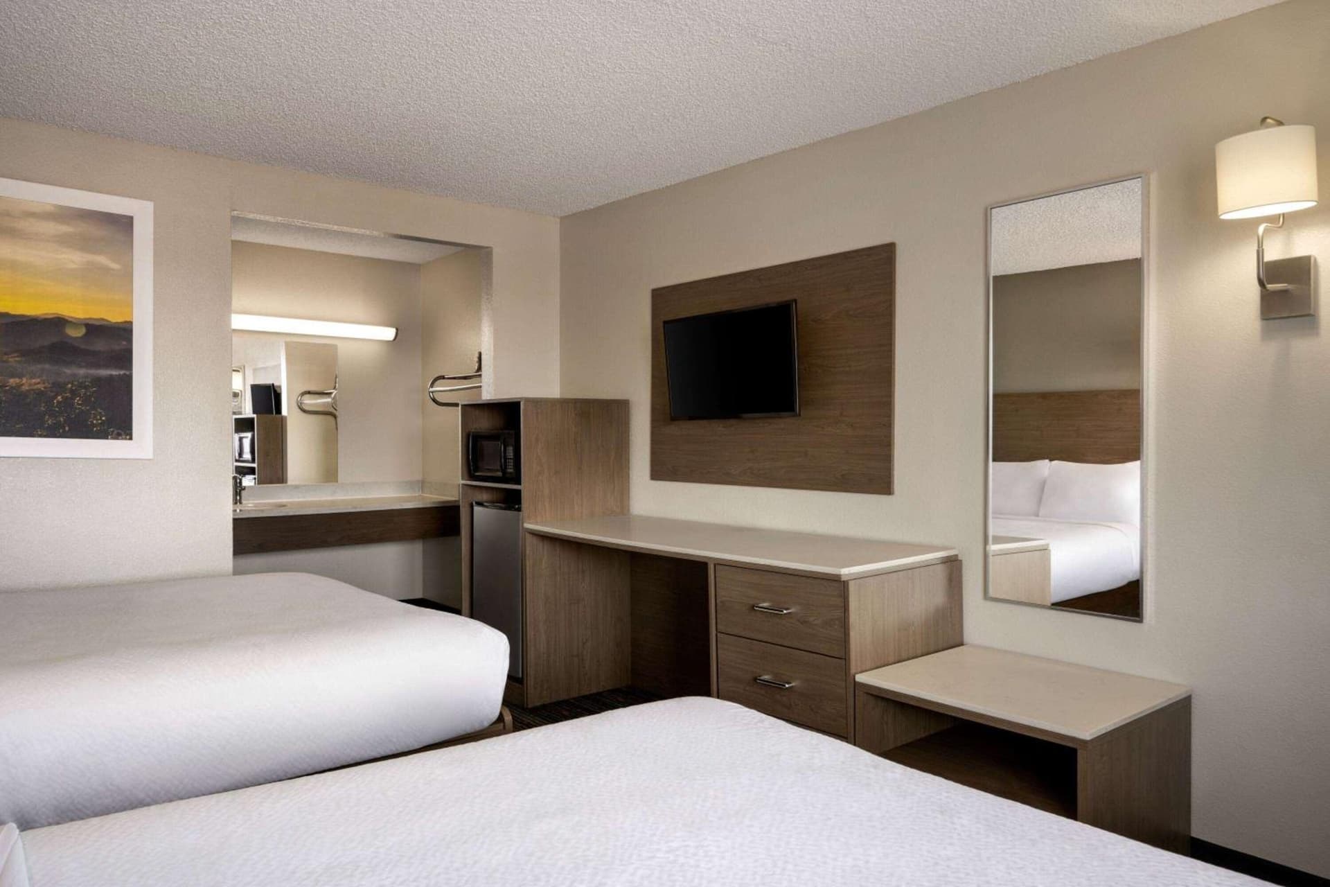 Days Inn by Wyndham Fresno South gallery photo in Fresno, CA — image 37