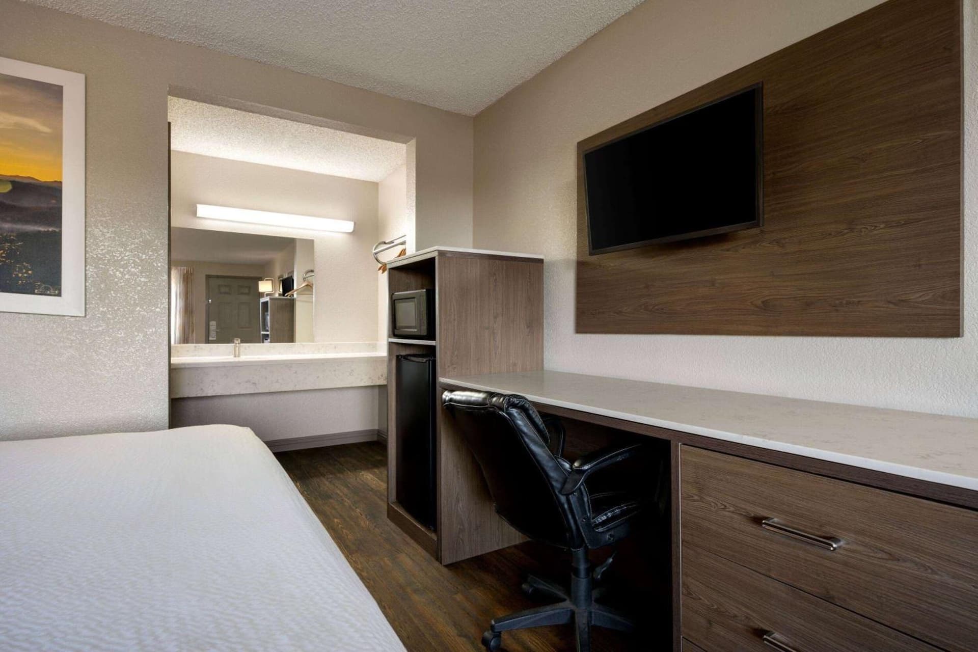 Days Inn by Wyndham Fresno South gallery photo in Fresno, CA — image 19