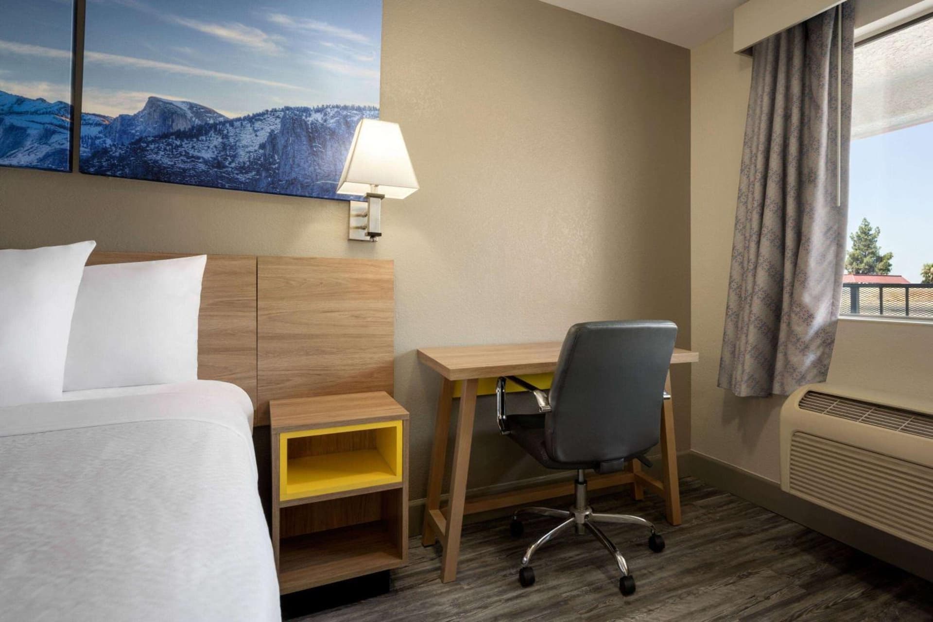 Days Inn by Wyndham Fresno South gallery photo in Fresno, CA — image 32