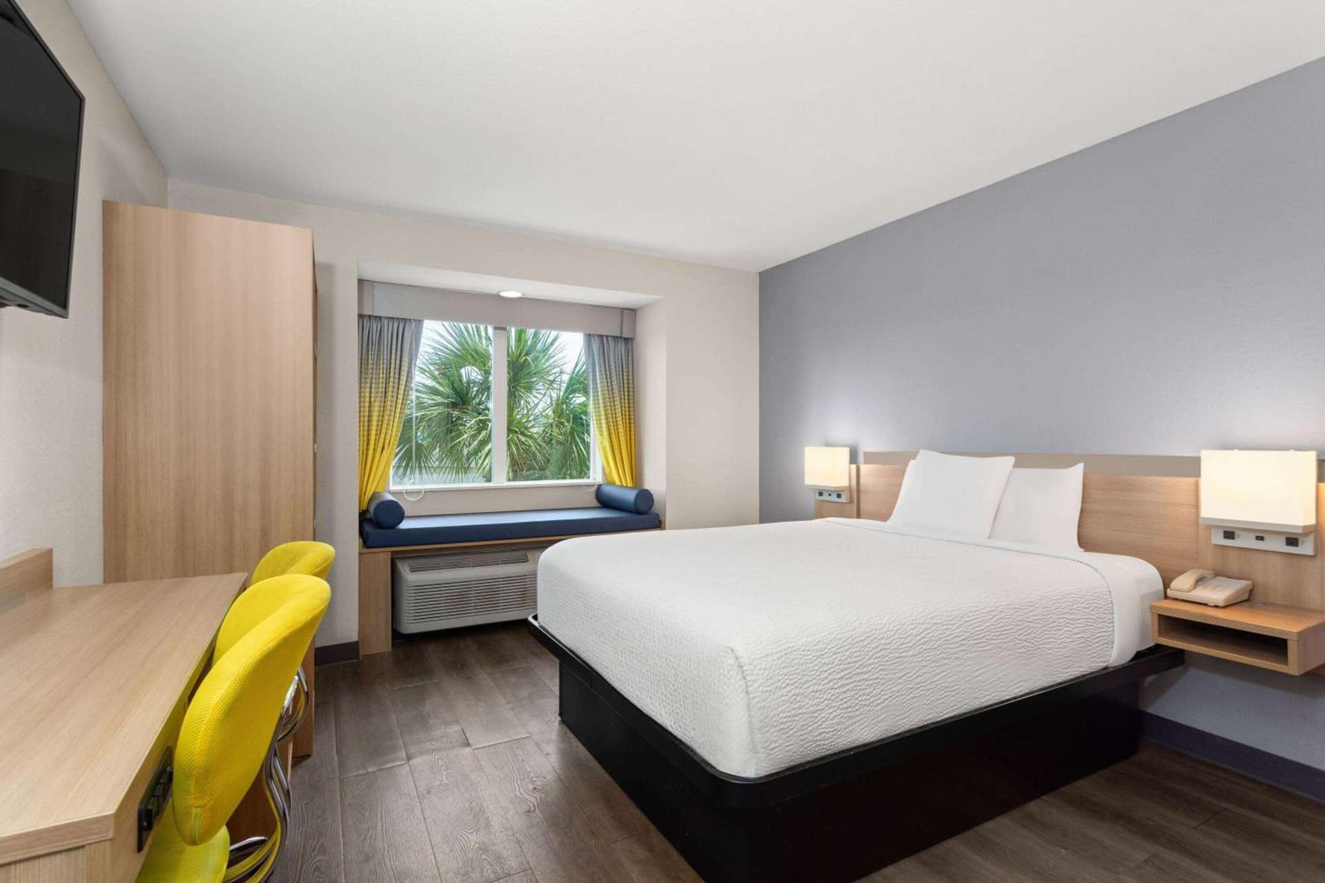 Microtel Inn & Suites by Wyndham Panama City gallery photo in Panama City, FL — image 20
