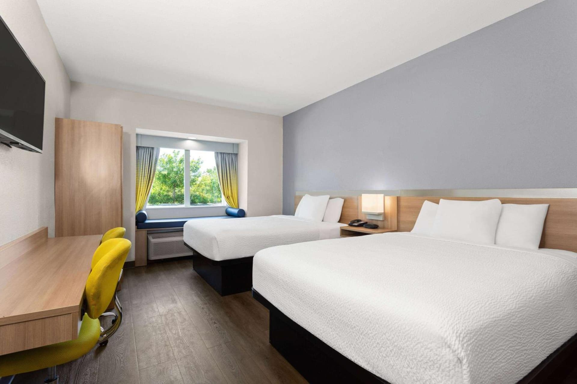 Microtel Inn & Suites by Wyndham Panama City gallery photo in Panama City, FL — image 44