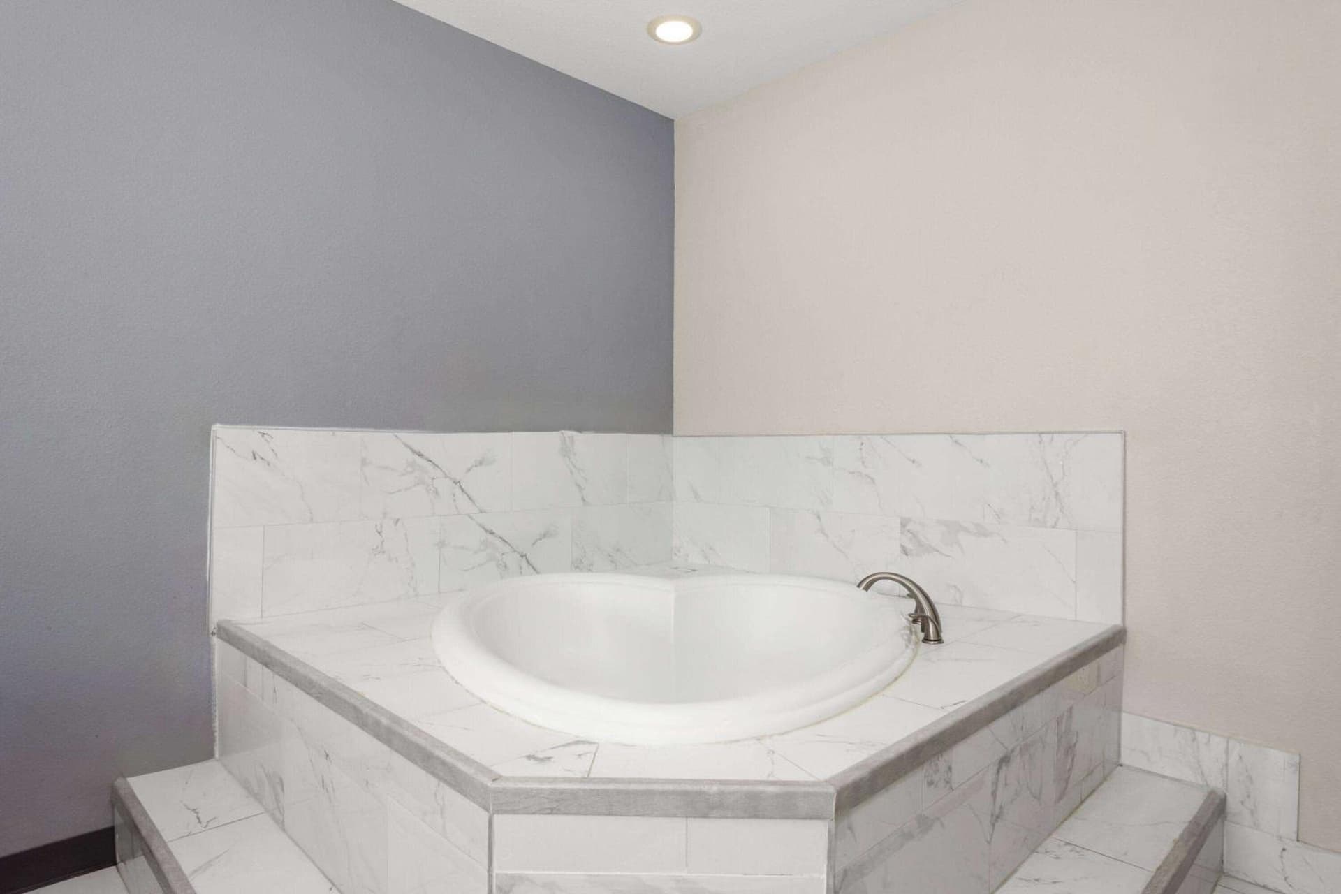 Microtel Inn & Suites by Wyndham Panama City gallery photo in Panama City, FL — image 36
