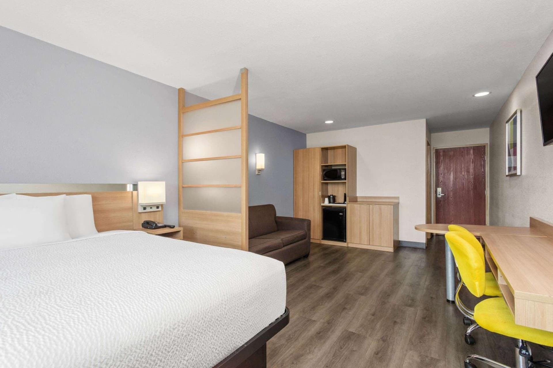 Microtel Inn & Suites by Wyndham Panama City gallery photo in Panama City, FL — image 26