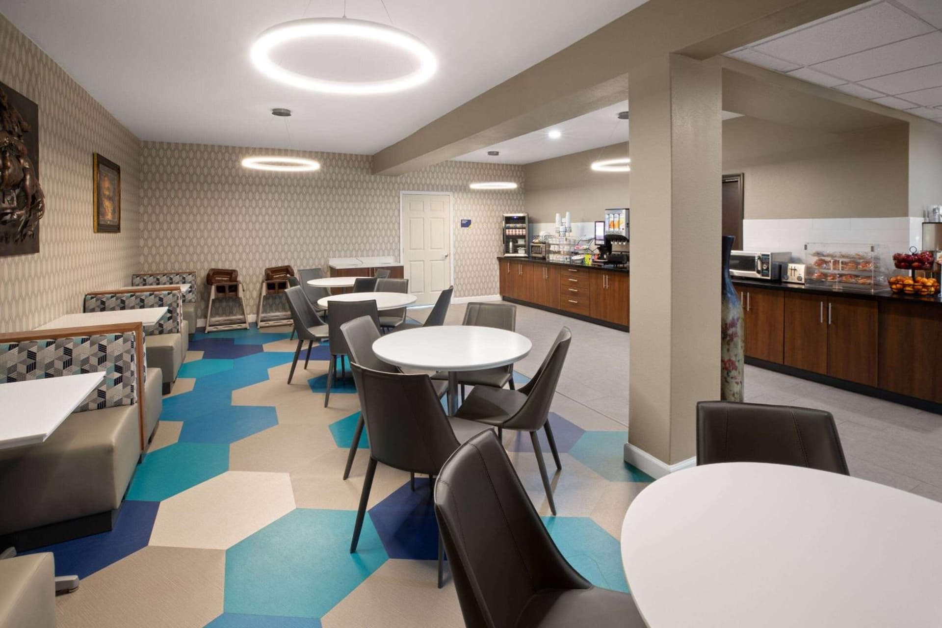 Microtel Inn & Suites by Wyndham Buda Austin South gallery photo in Buda, TX — image 8