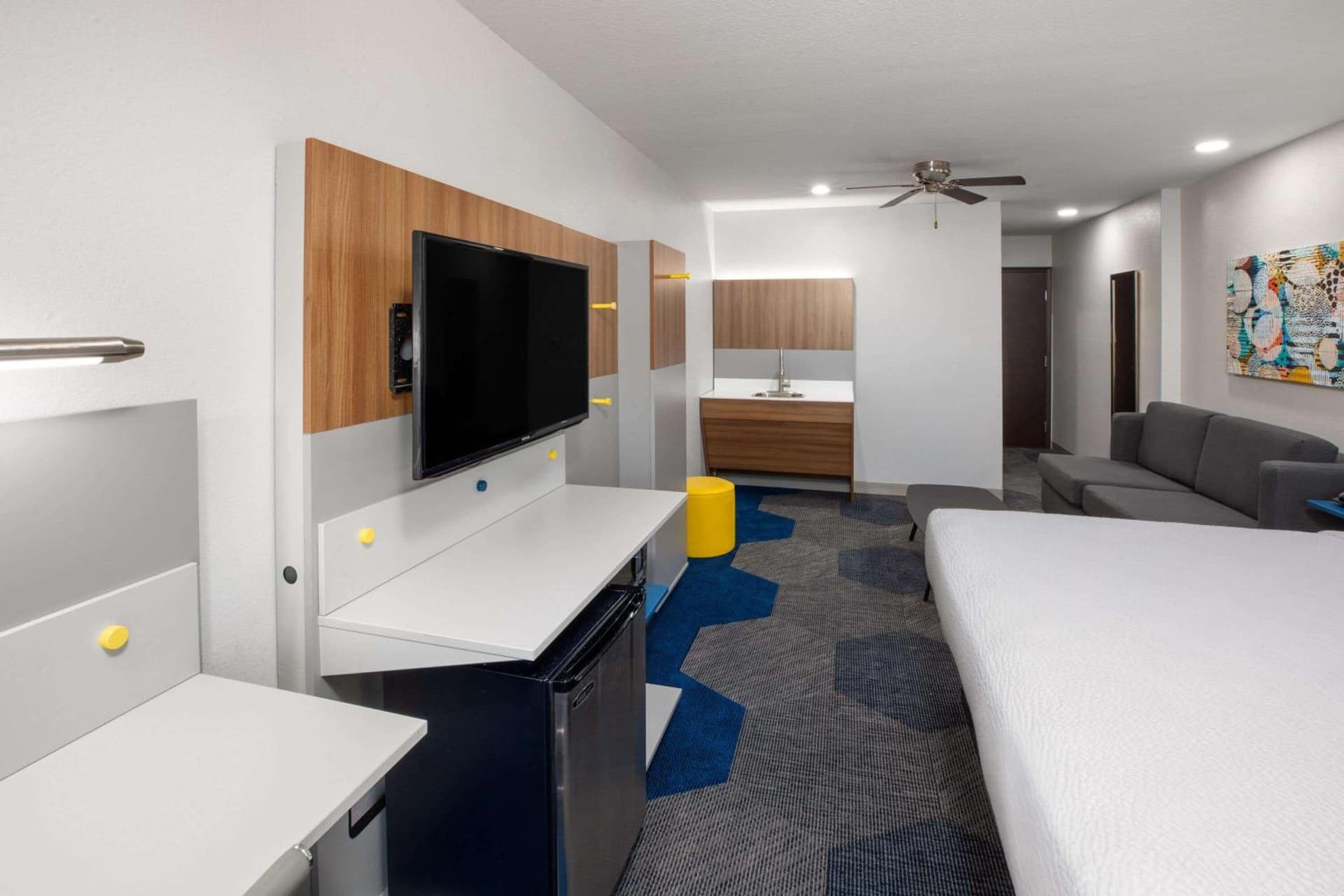 Microtel Inn & Suites by Wyndham Buda Austin South gallery photo in Buda, TX — image 9