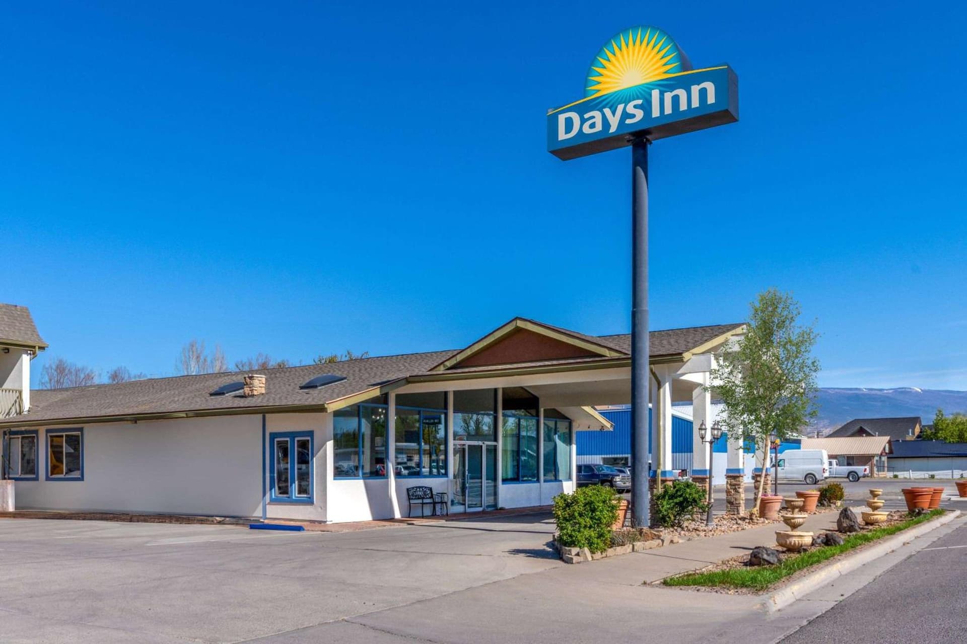 Days Inn by Wyndham Delta CO property views in Delta, CO — gallery photo 3