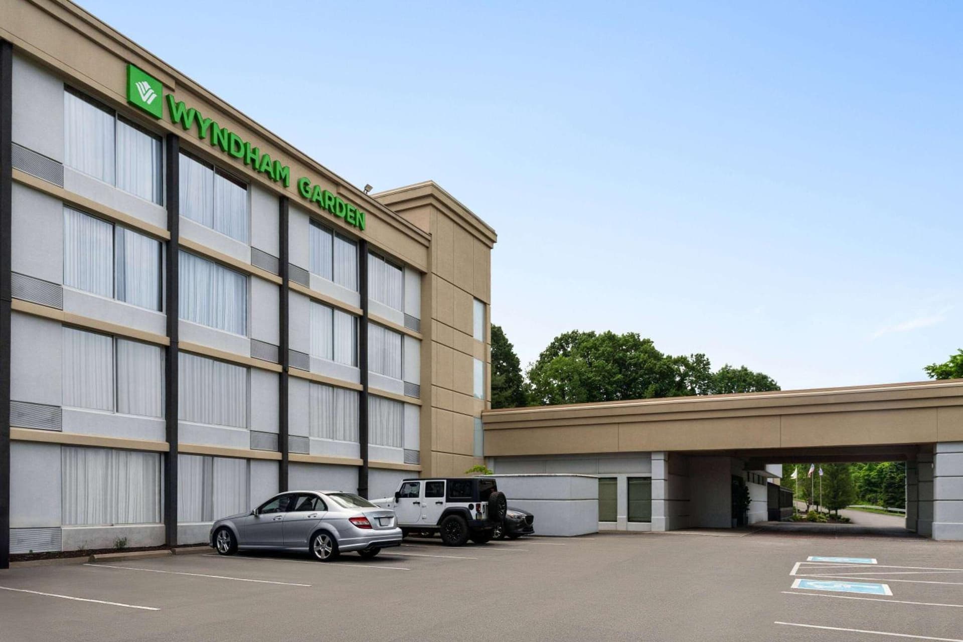 Wyndham Garden Inn Pittsburgh Airport interior in Robinson Township — gallery photo 2