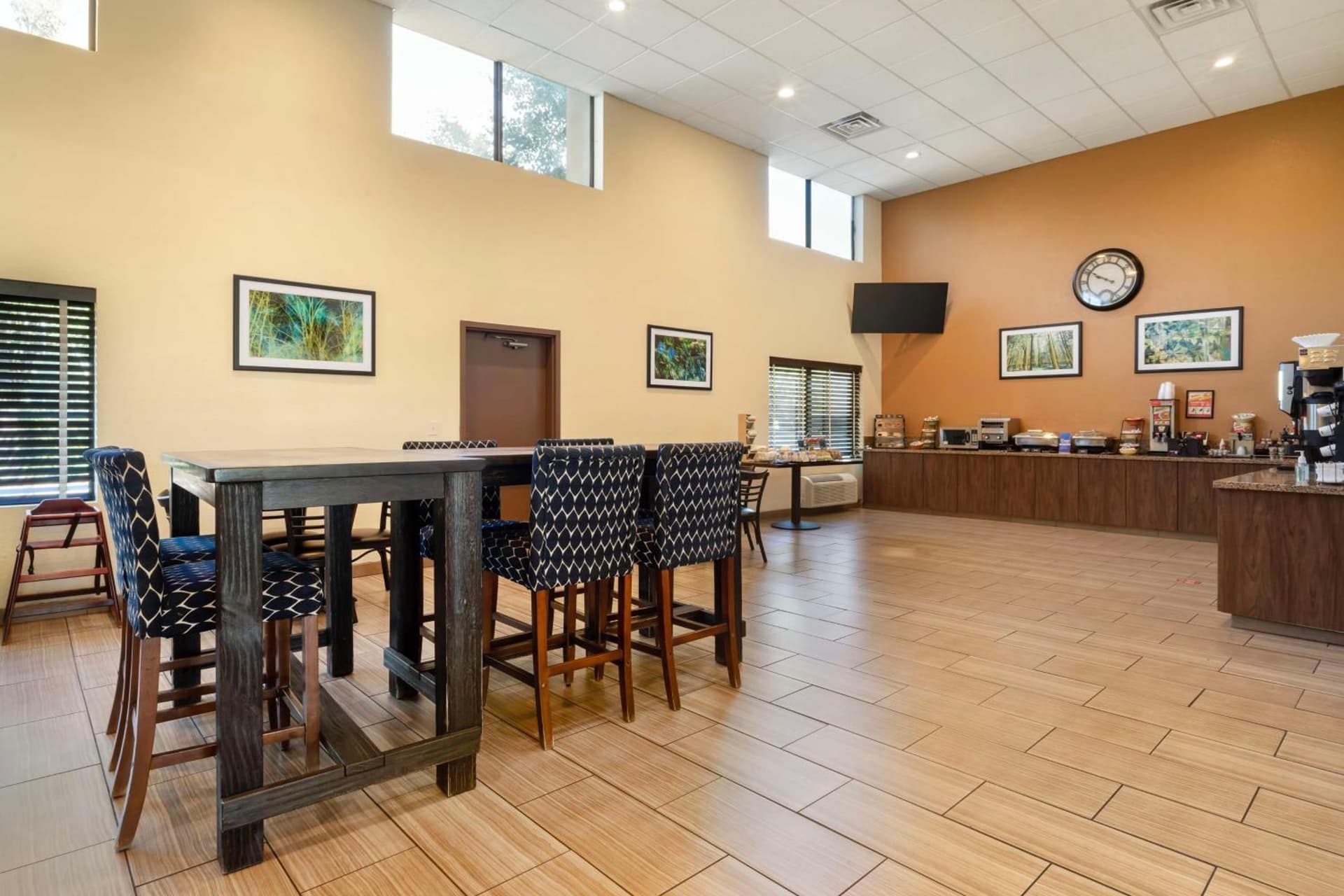 Best Western Heritage Inn Chico property views in Chico, CA — gallery photo 3