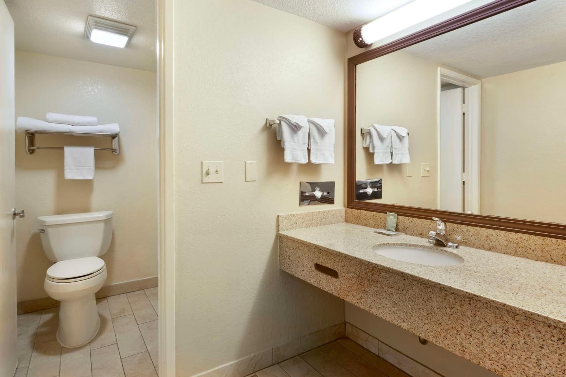 Best Western Heritage Inn Chico property views in Chico, CA — gallery photo 3