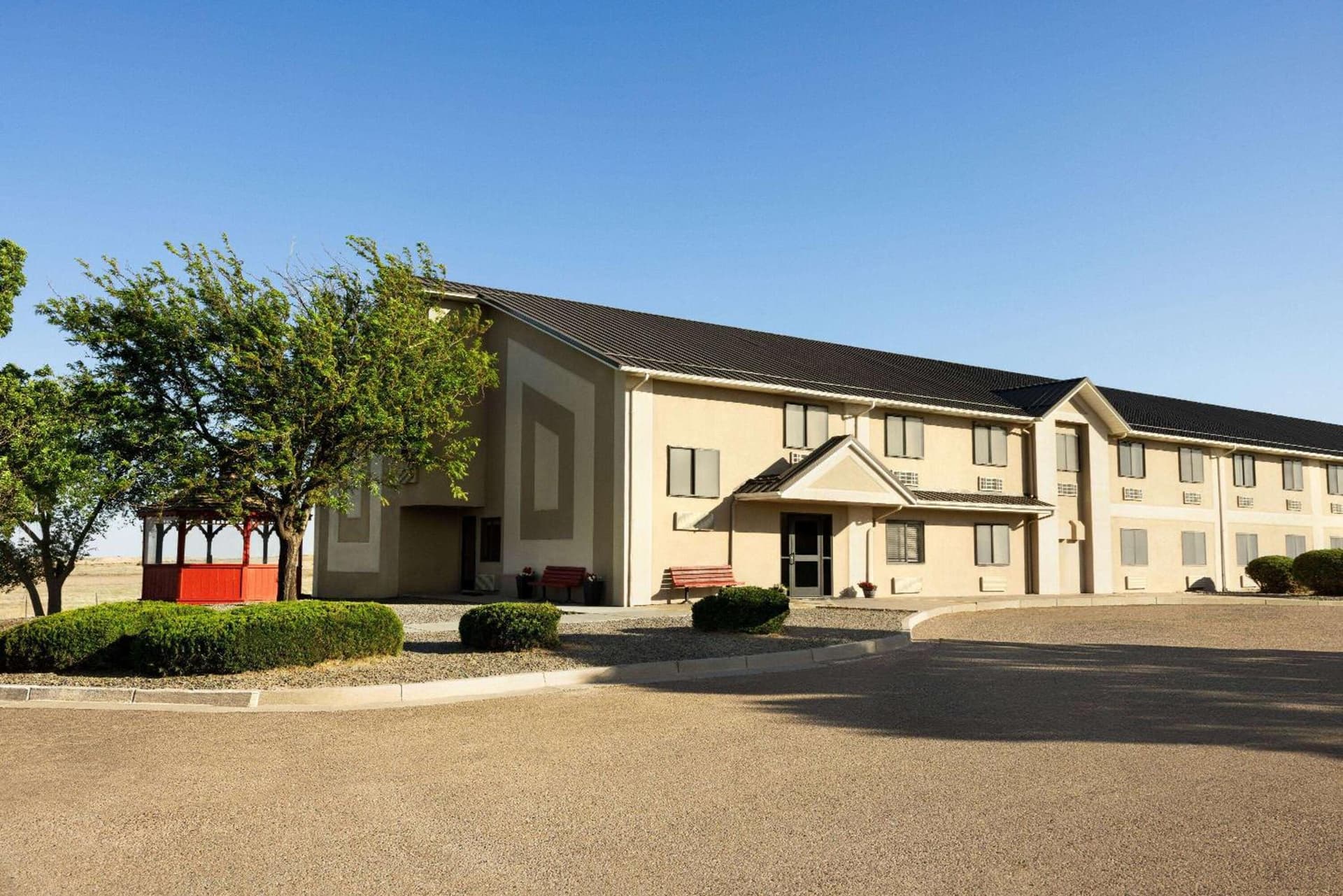 Travelodge by Wyndham Vaughn interior in Vaughn, NM — gallery photo 2