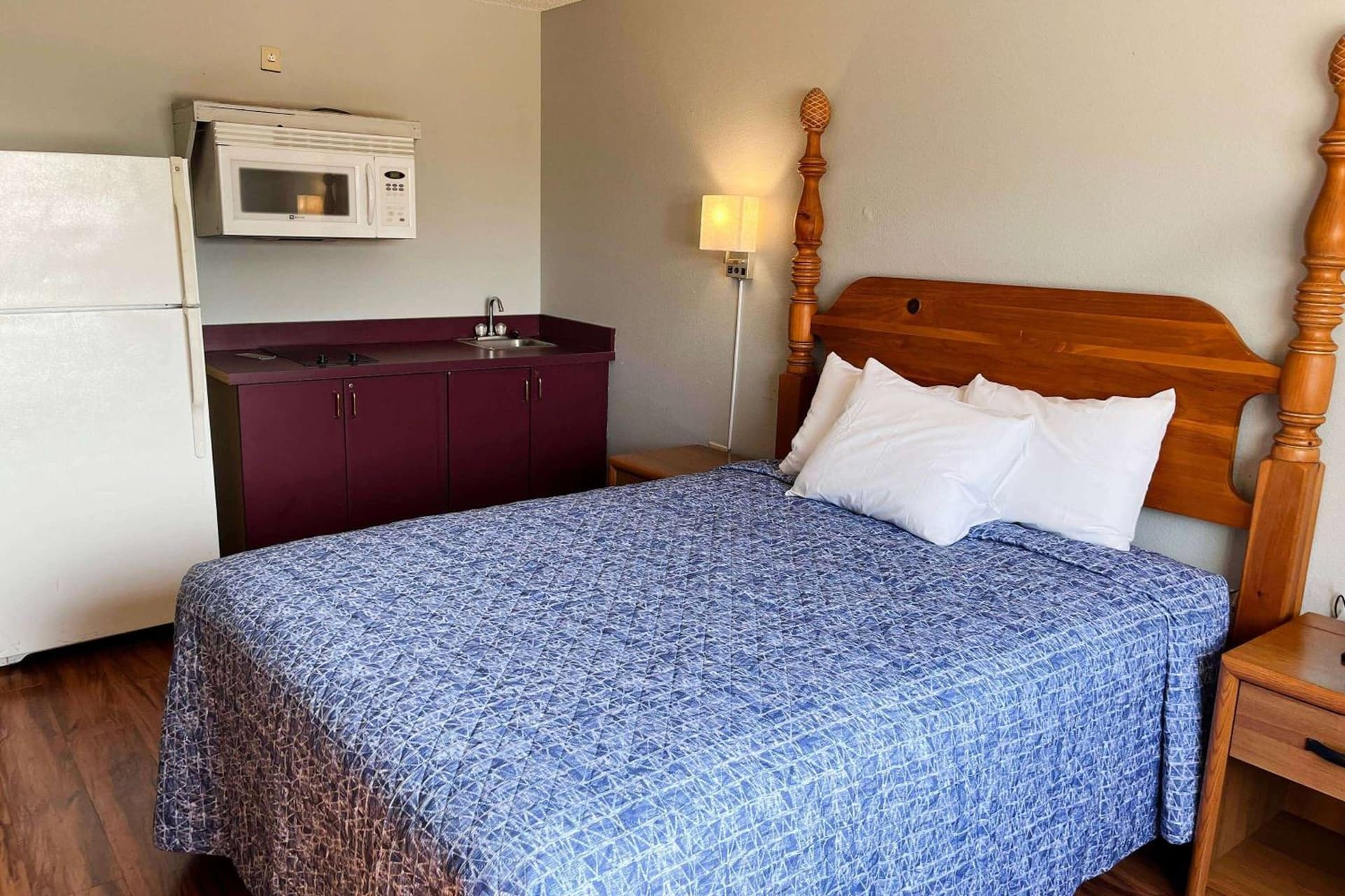 Days Inn & Suites by Wyndham Williamsburg IA North gallery photo in Williamsburg, IA — image 35