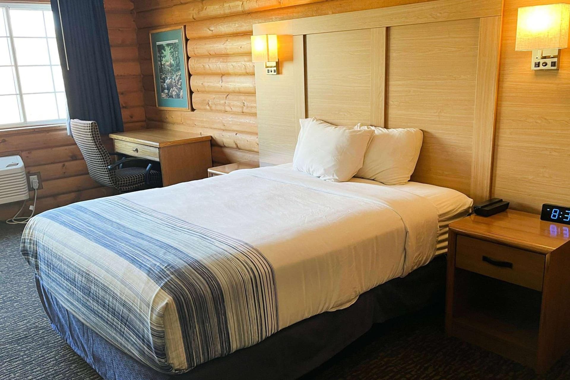Days Inn & Suites by Wyndham Williamsburg IA North interior in Williamsburg, IA — gallery photo 2