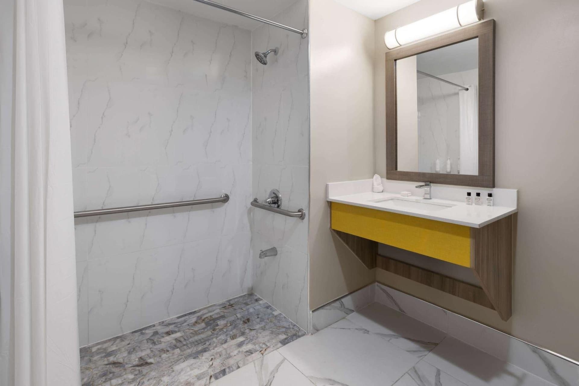 Days Inn by Wyndham Staten Island gallery photo in Staten Island, NY — image 45