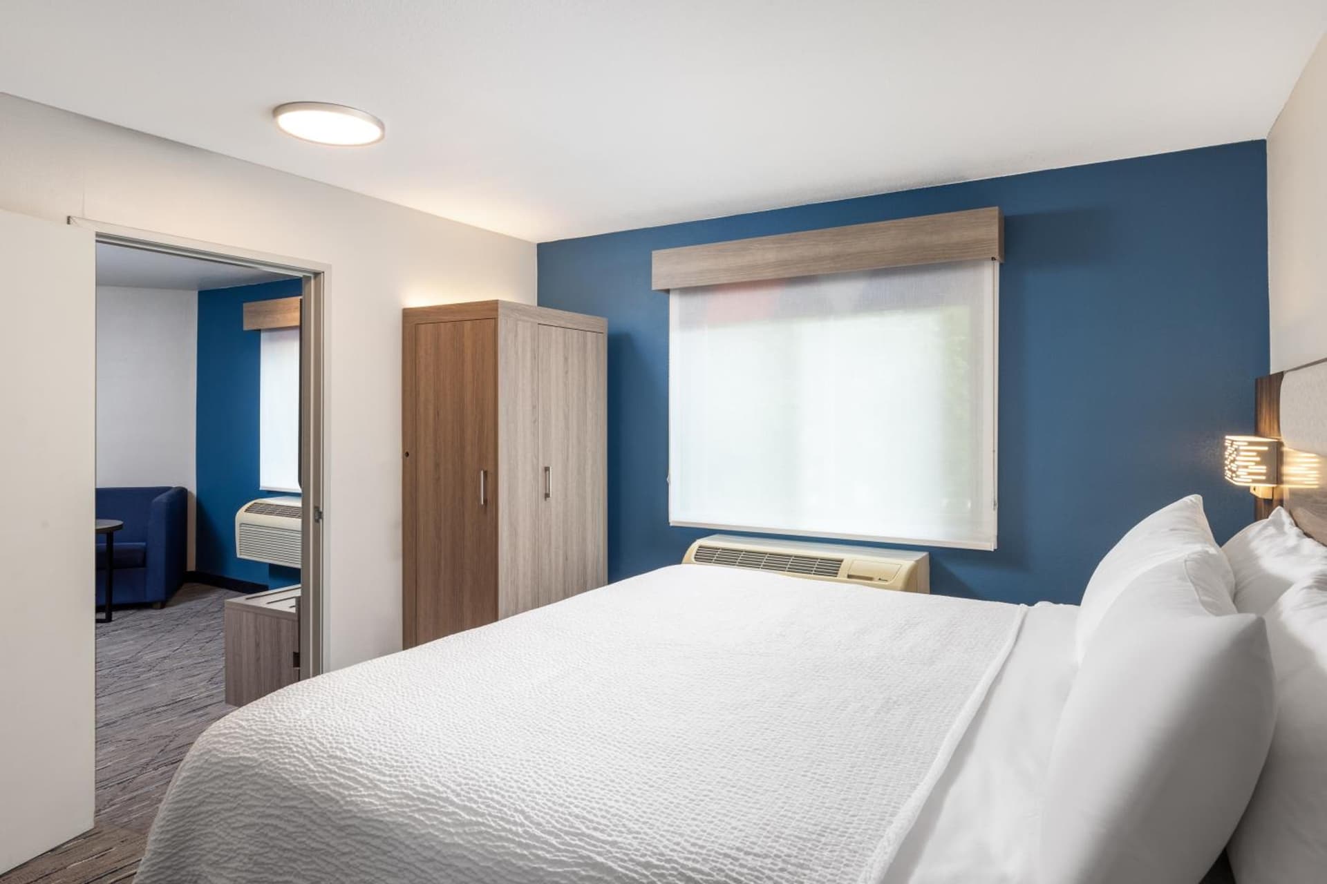 Holiday Inn Express Portland South - Lake Oswego by IHG gallery photo in Lake Oswego, OR — image 18