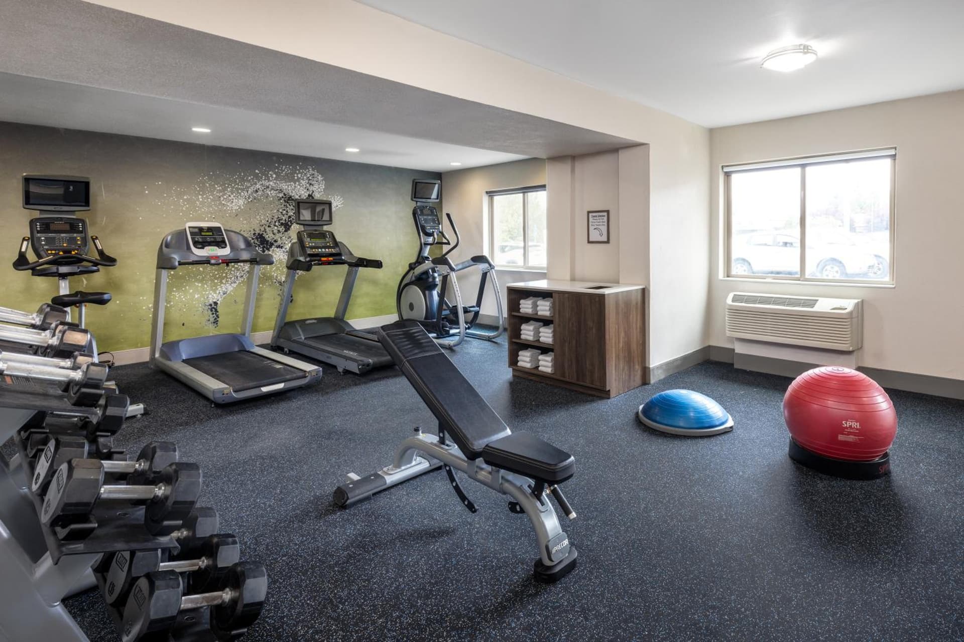Holiday Inn Express Portland South - Lake Oswego by IHG gallery photo in Lake Oswego, OR — image 110