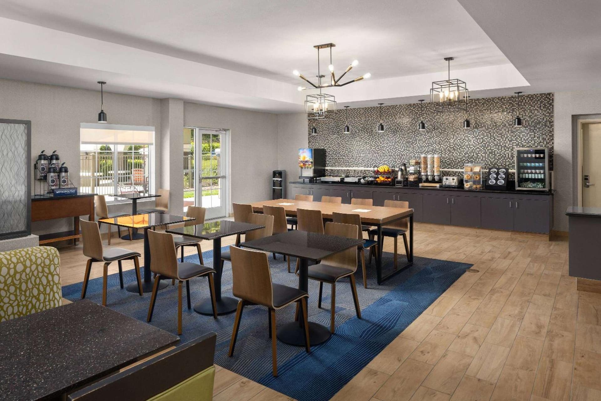 La Quinta by Wyndham Santa Clarita - Valencia gallery photo in Stevenson Ranch, CA — image 14