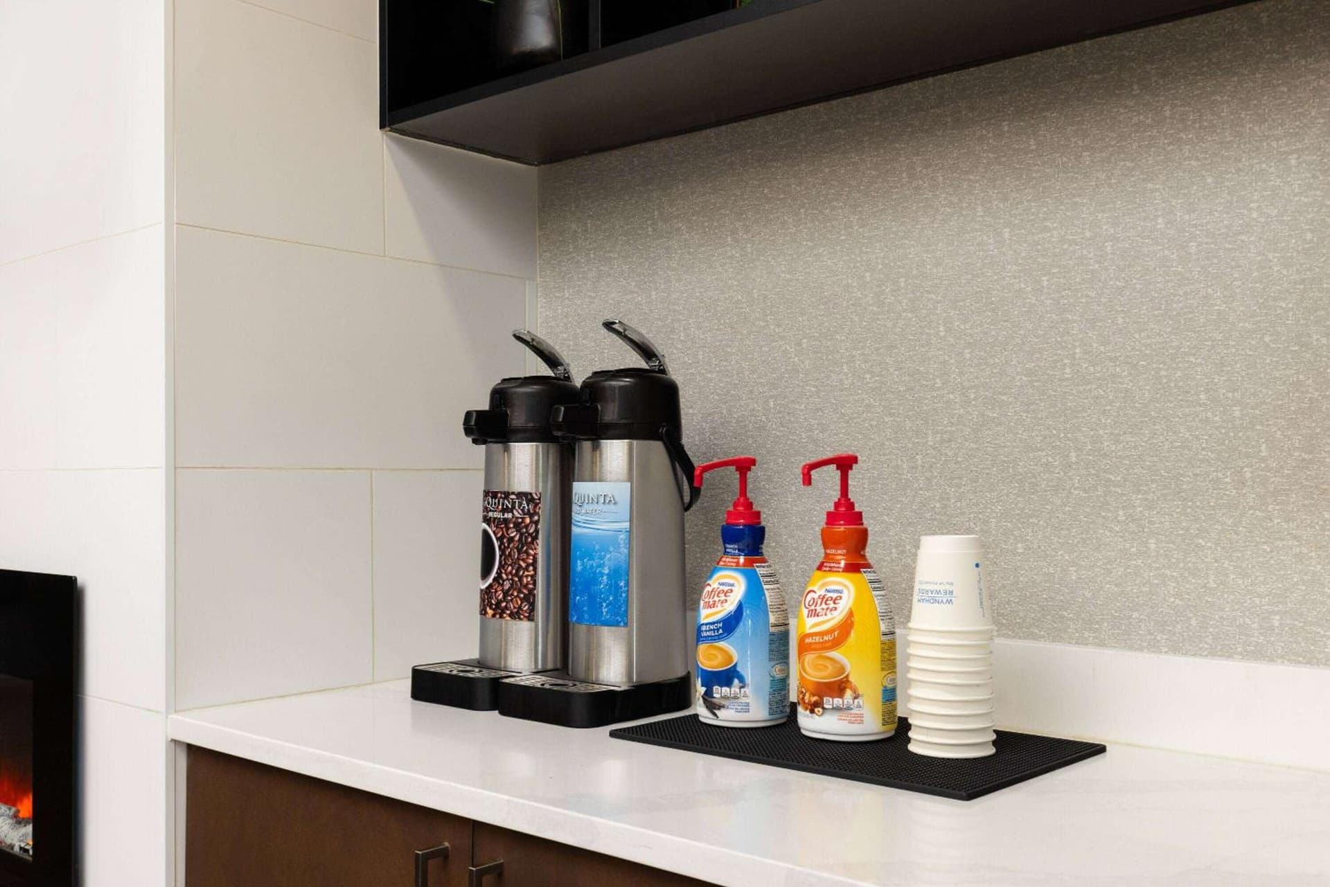 La Quinta by Wyndham Santa Clarita - Valencia interior in Stevenson Ranch, CA — gallery photo 2