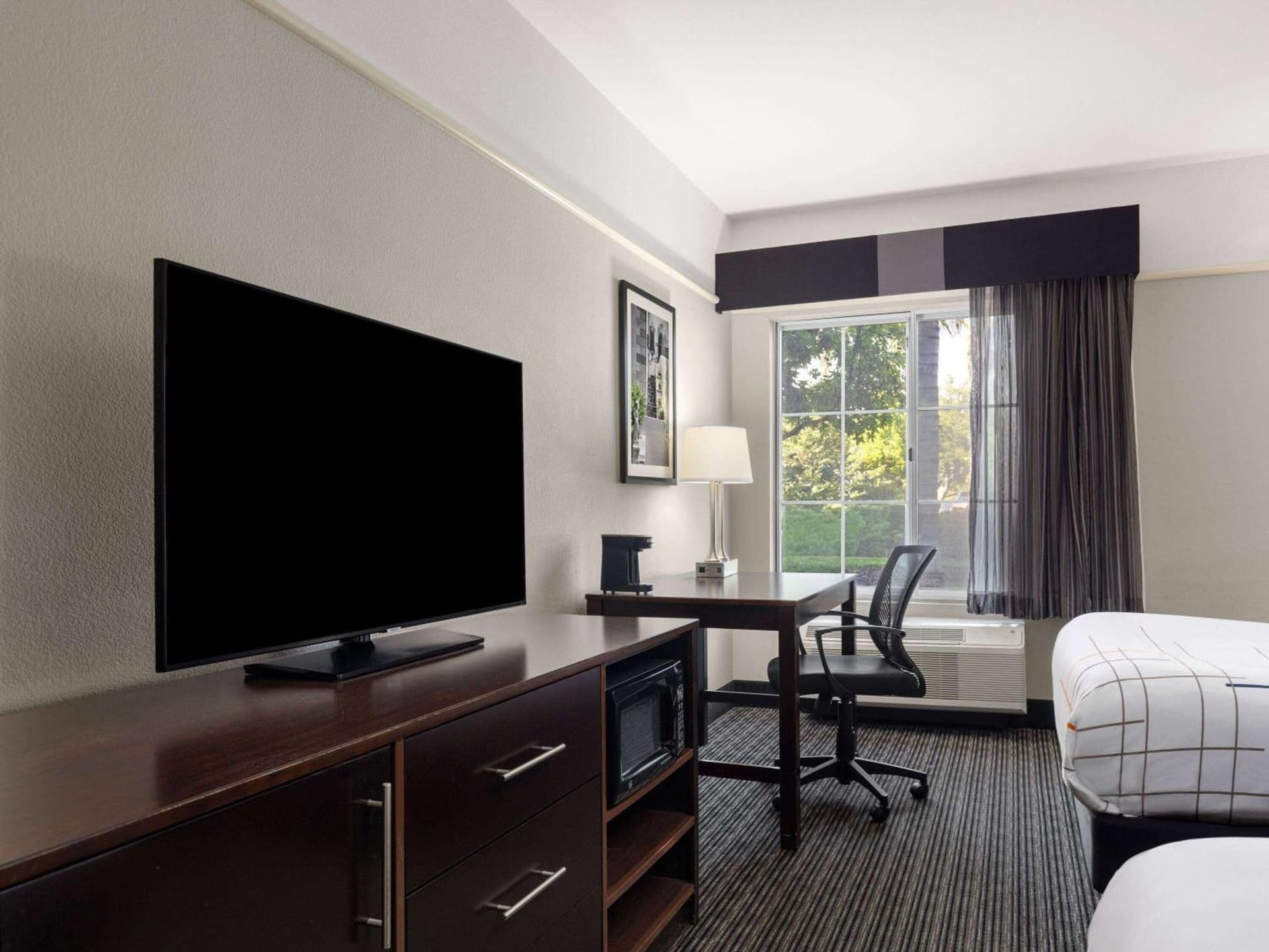 La Quinta by Wyndham Santa Clarita - Valencia gallery photo in Stevenson Ranch, CA — image 26