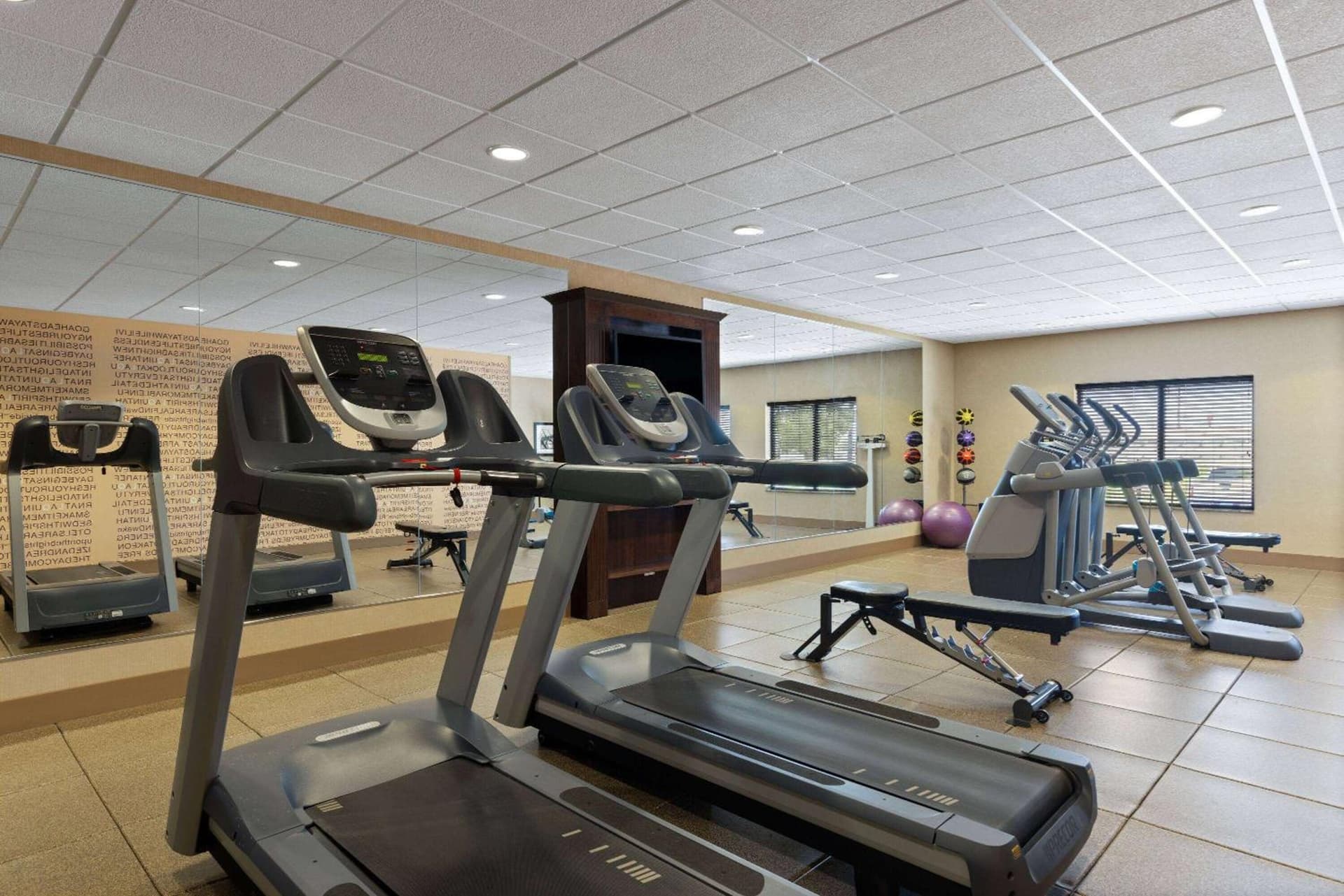 La Quinta by Wyndham Sioux Falls gallery photo in Sioux Falls, SD — image 41