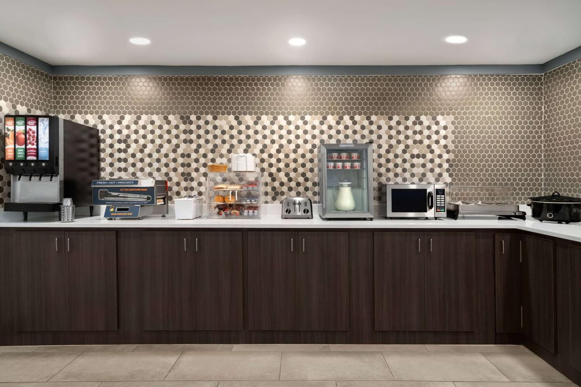 La Quinta Inn Birmingham - Inverness gallery photo in Birmingham, AL — image 7