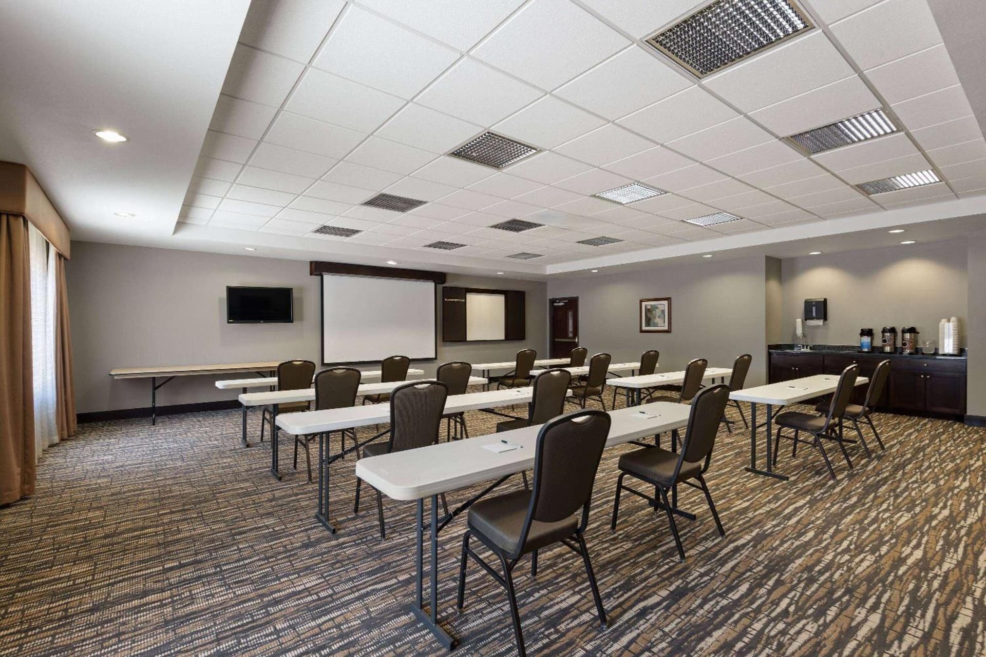 La Quinta by Wyndham Sioux Falls gallery photo in Sioux Falls, SD — image 26