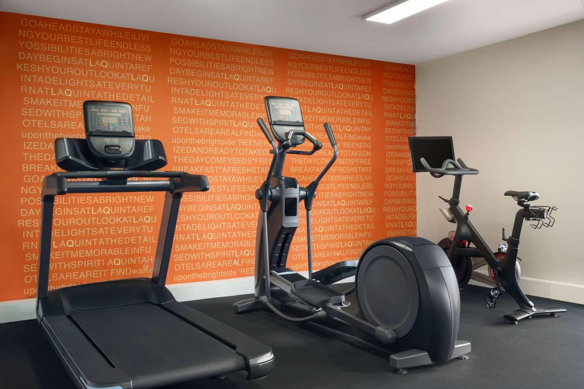 La Quinta Inn Birmingham - Inverness gallery photo in Birmingham, AL — image 14