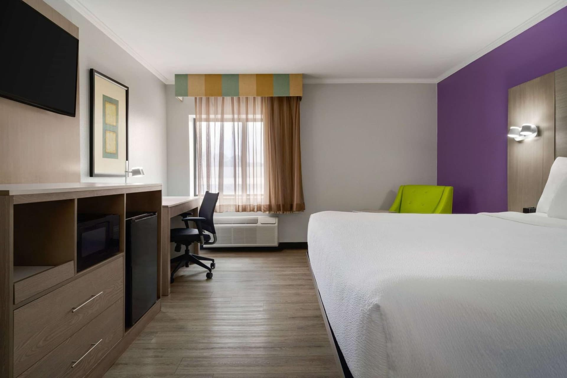 La Quinta Inn Birmingham - Inverness gallery photo in Birmingham, AL — image 24