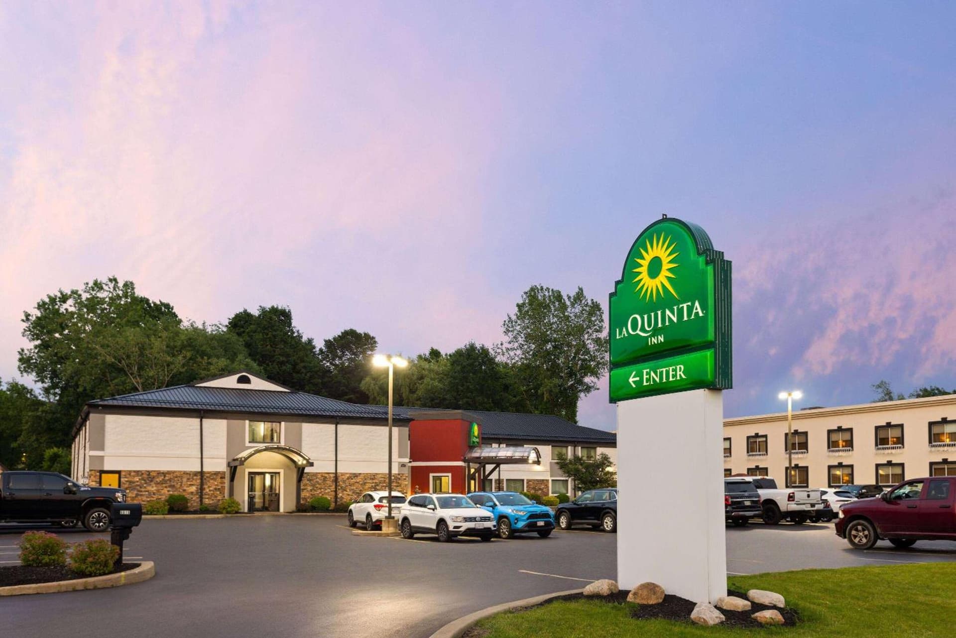 La Quinta Inn by Wyndham Buffalo Airport property views in Williamsville, NY — gallery photo 3