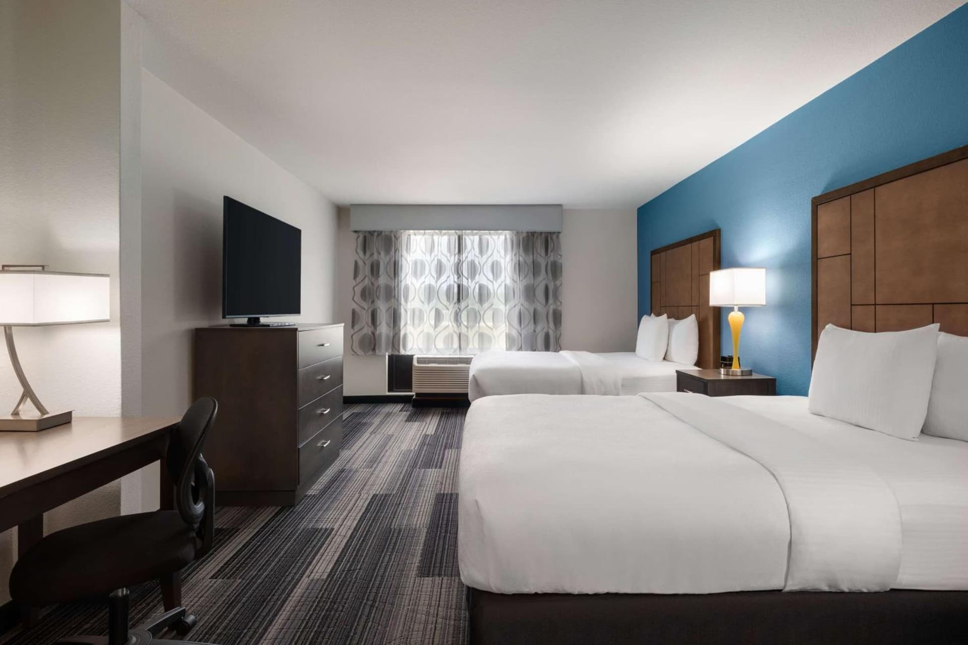 La Quinta Inn & Suites by Wyndham Springfield Airport Rte 66 gallery photo in Springfield, MO — image 15
