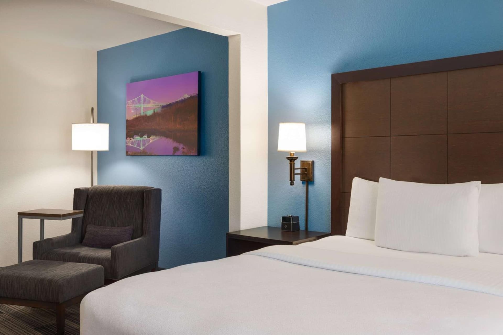 La Quinta Inn & Suites by Wyndham Springfield Airport Rte 66 gallery photo in Springfield, MO — image 75