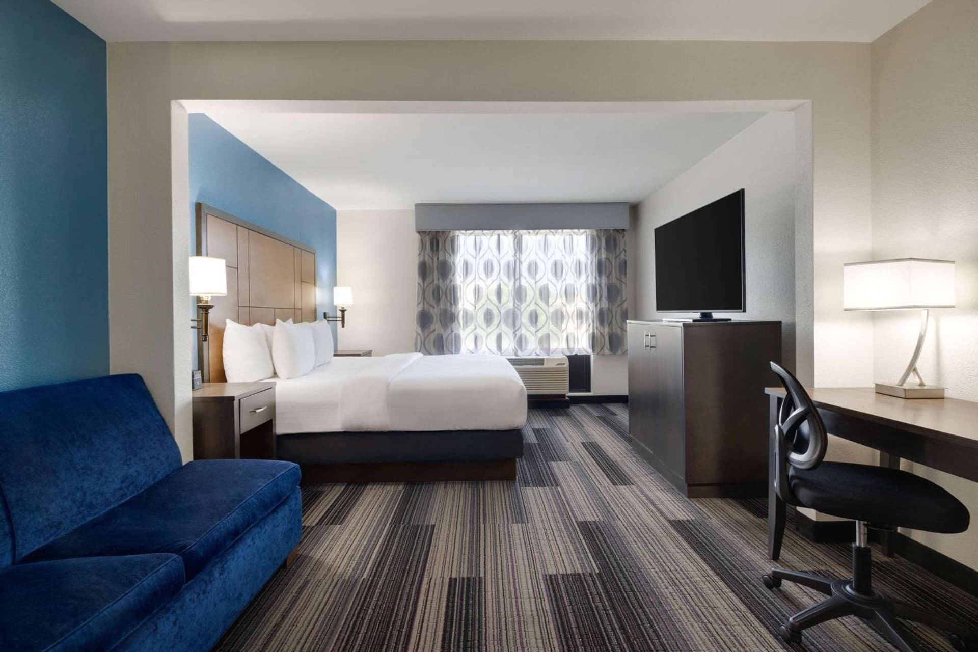 La Quinta Inn & Suites by Wyndham Springfield Airport Rte 66 gallery photo in Springfield, MO — image 72
