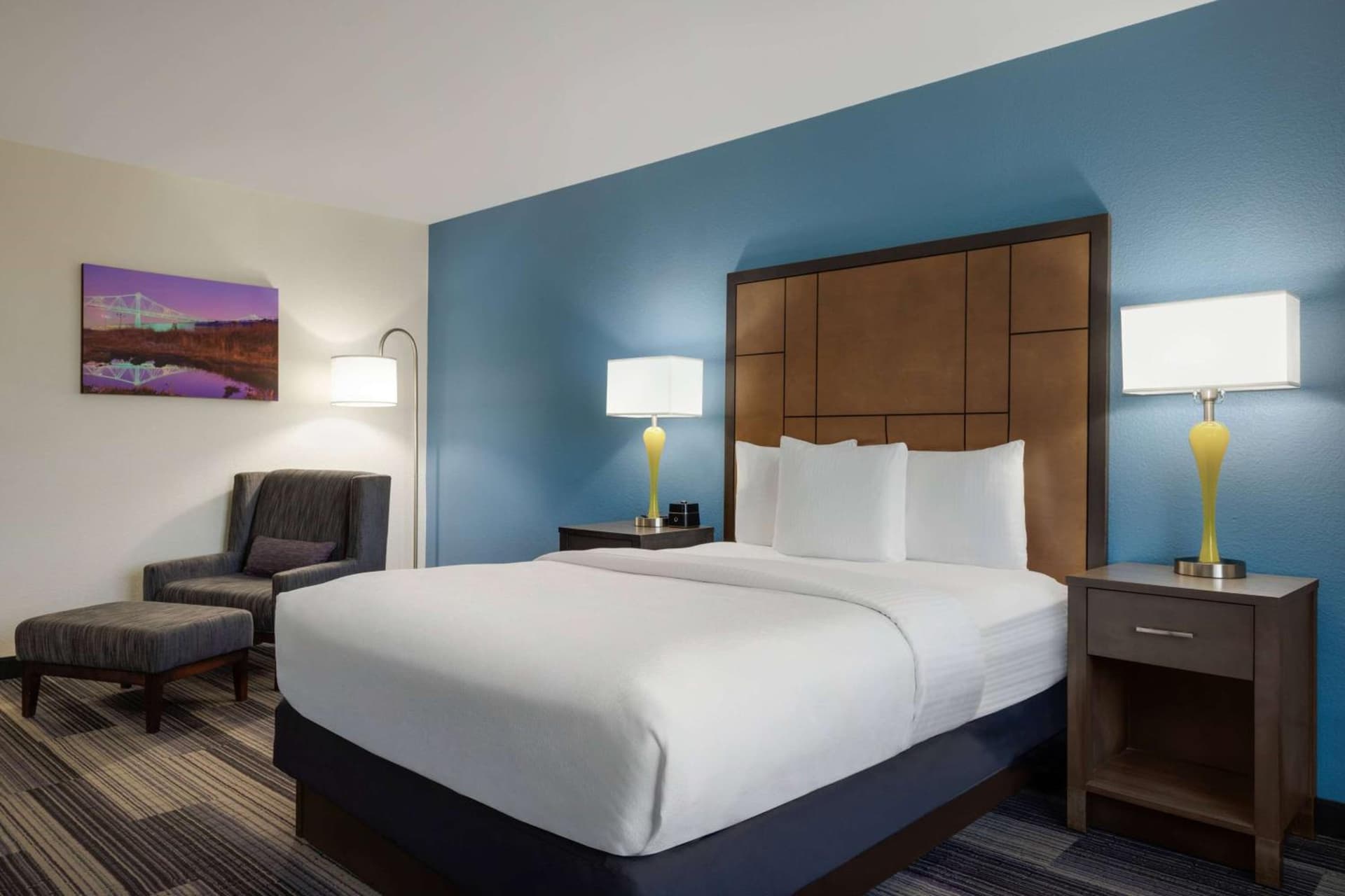 La Quinta Inn & Suites by Wyndham Springfield Airport Rte 66 gallery photo in Springfield, MO — image 23