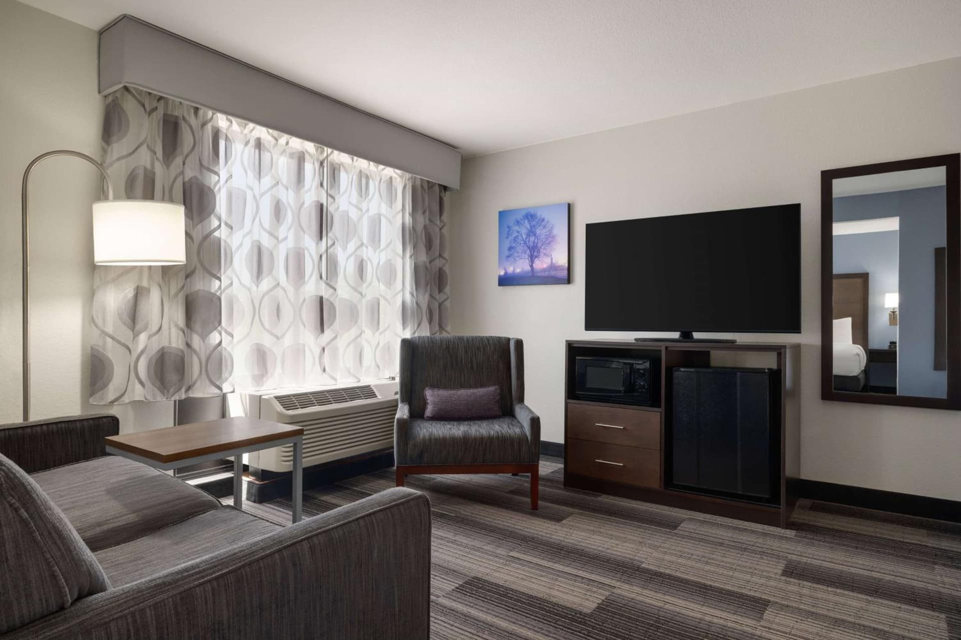 La Quinta Inn & Suites by Wyndham Springfield Airport Rte 66 gallery photo in Springfield, MO — image 13