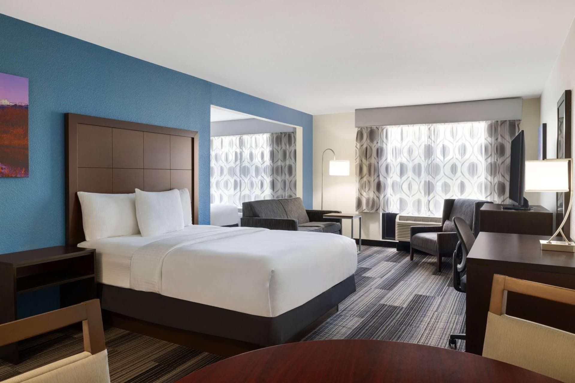 La Quinta Inn & Suites by Wyndham Springfield Airport Rte 66 gallery photo in Springfield, MO — image 81