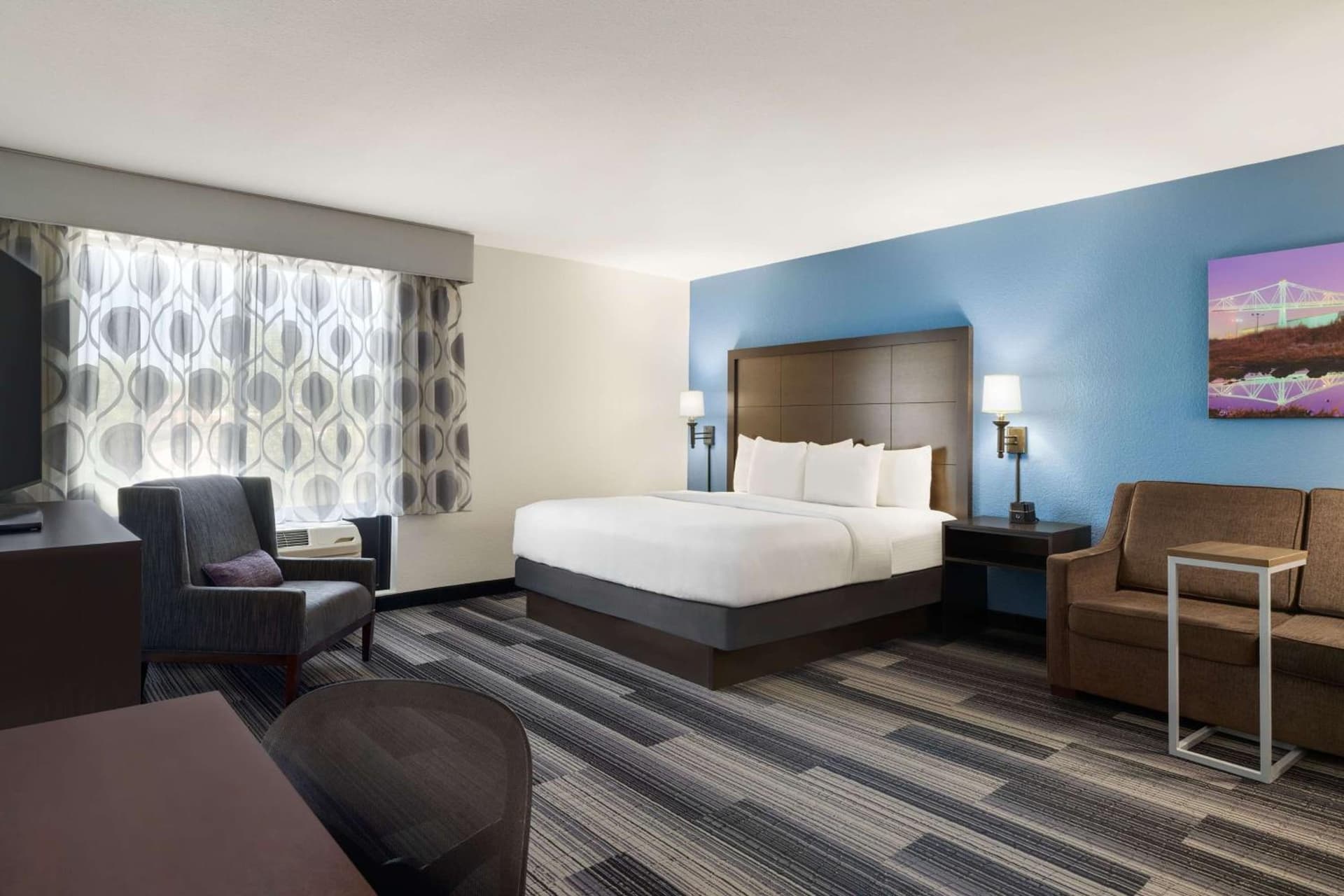 La Quinta Inn & Suites by Wyndham Springfield Airport Rte 66 gallery photo in Springfield, MO — image 29