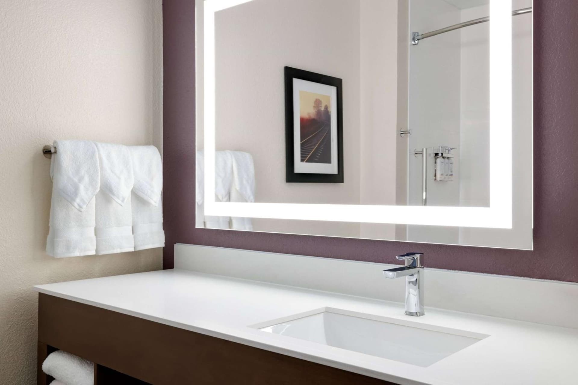 La Quinta Inn & Suites by Wyndham Springfield Airport Rte 66 gallery photo in Springfield, MO — image 18