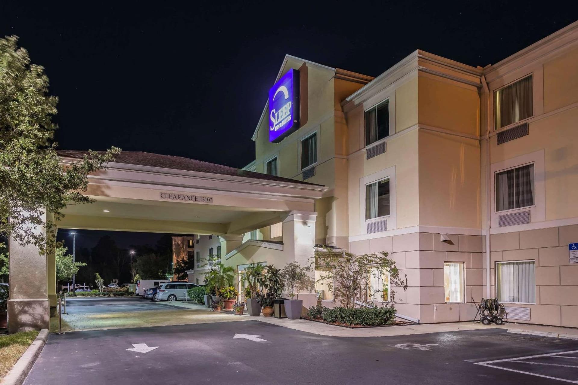 Sleep Inn & Suites University-Shands property views in Gainesville, FL — gallery photo 3