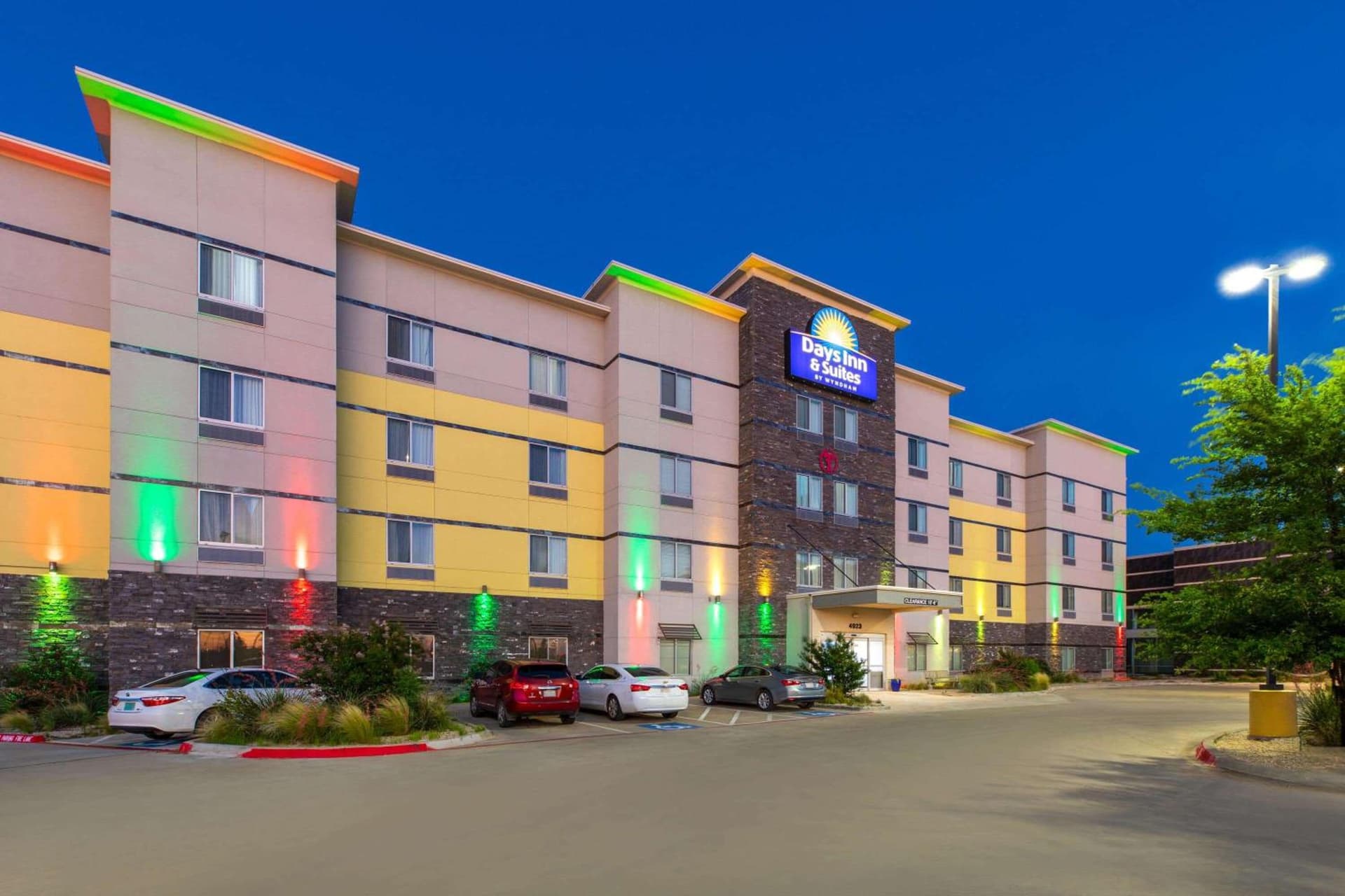 Days Inn & Suites by Wyndham Lubbock Medical Center gallery photo in Lubbock, TX — image 24