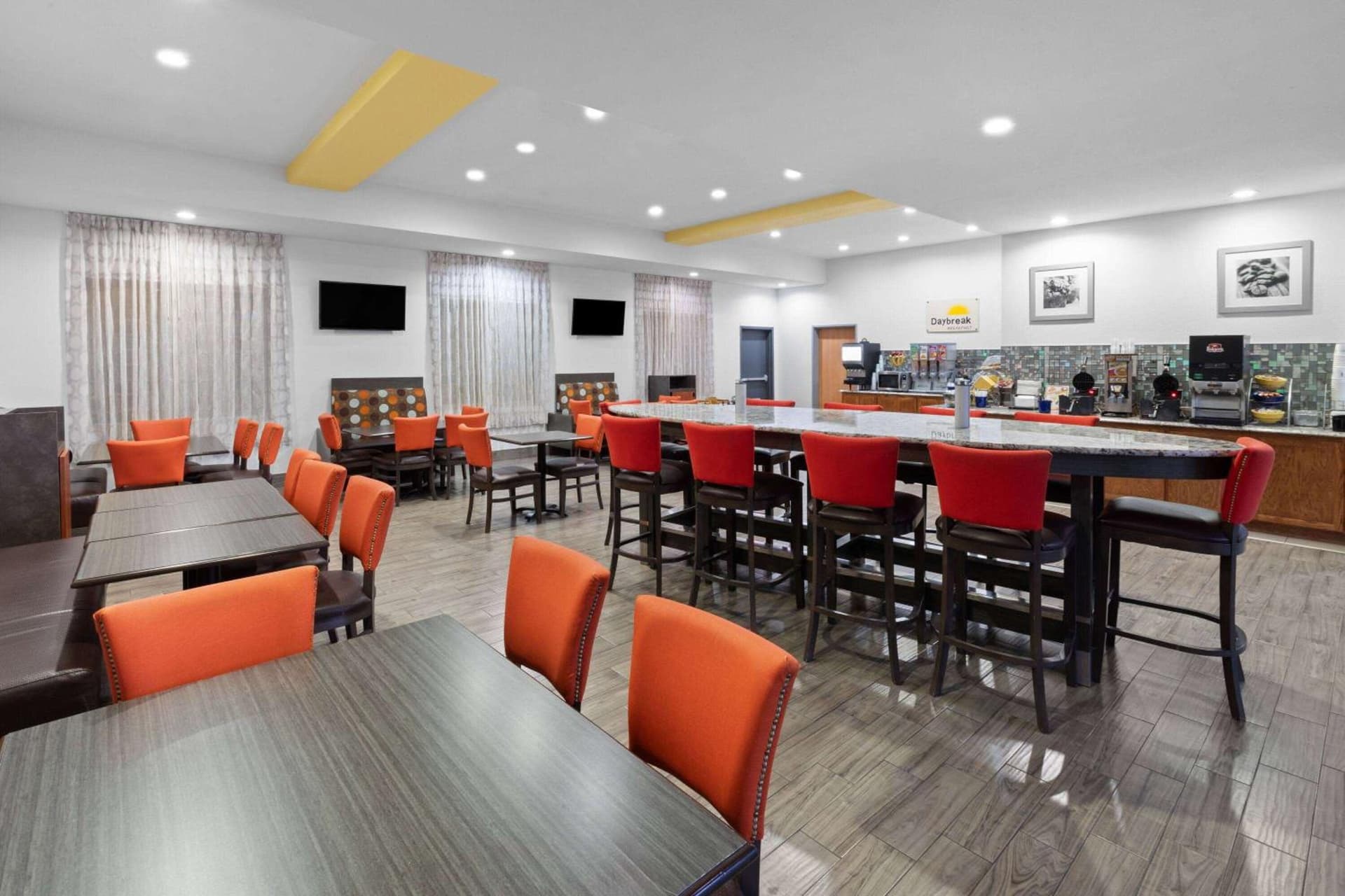 Days Inn & Suites by Wyndham Lubbock Medical Center gallery photo in Lubbock, TX — image 28